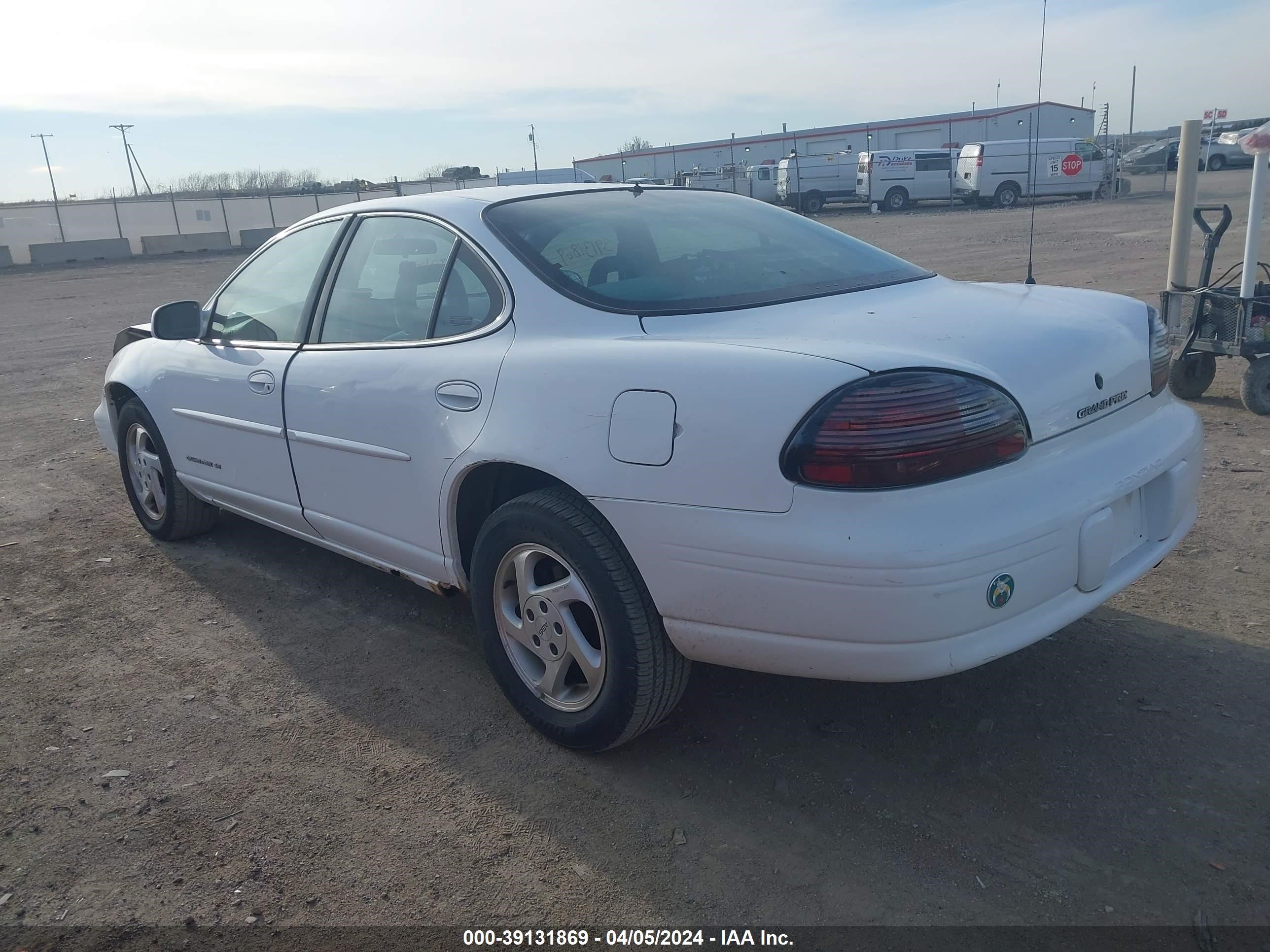 Photo 2 VIN: 1G2WJ52K0VF333181 - PONTIAC GRAND PRIX 