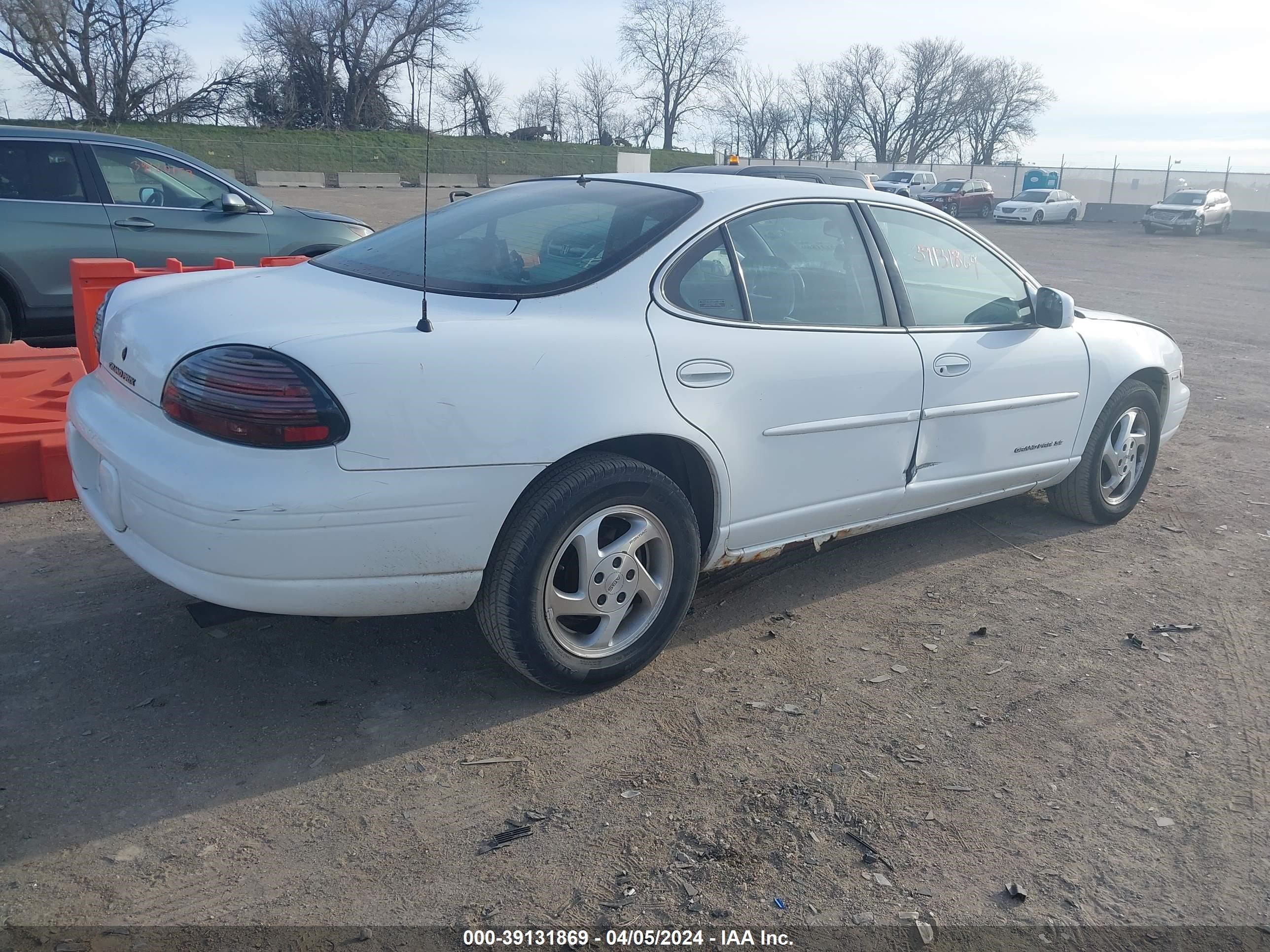 Photo 3 VIN: 1G2WJ52K0VF333181 - PONTIAC GRAND PRIX 