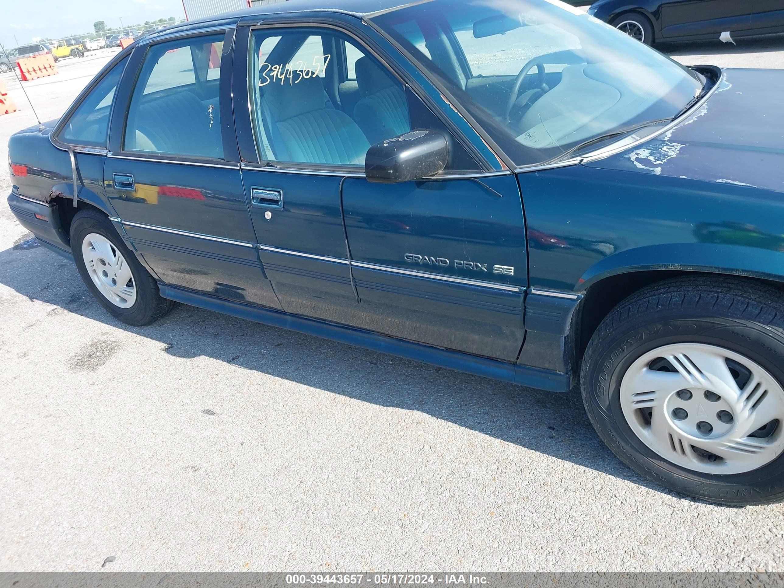 Photo 12 VIN: 1G2WJ52M6RF240964 - PONTIAC GRAND PRIX 