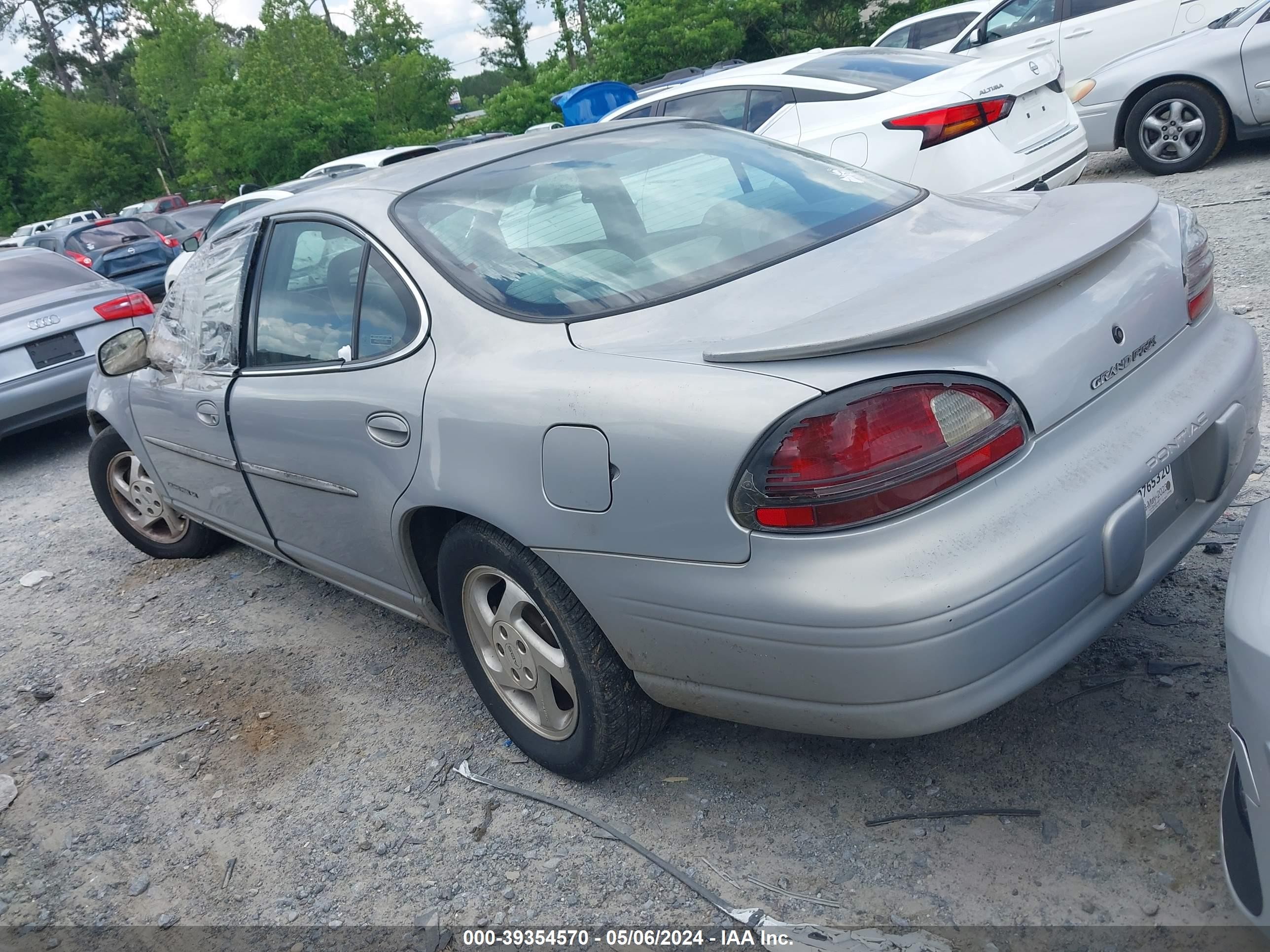 Photo 2 VIN: 1G2WJ52M6XF324697 - PONTIAC GRAND PRIX 