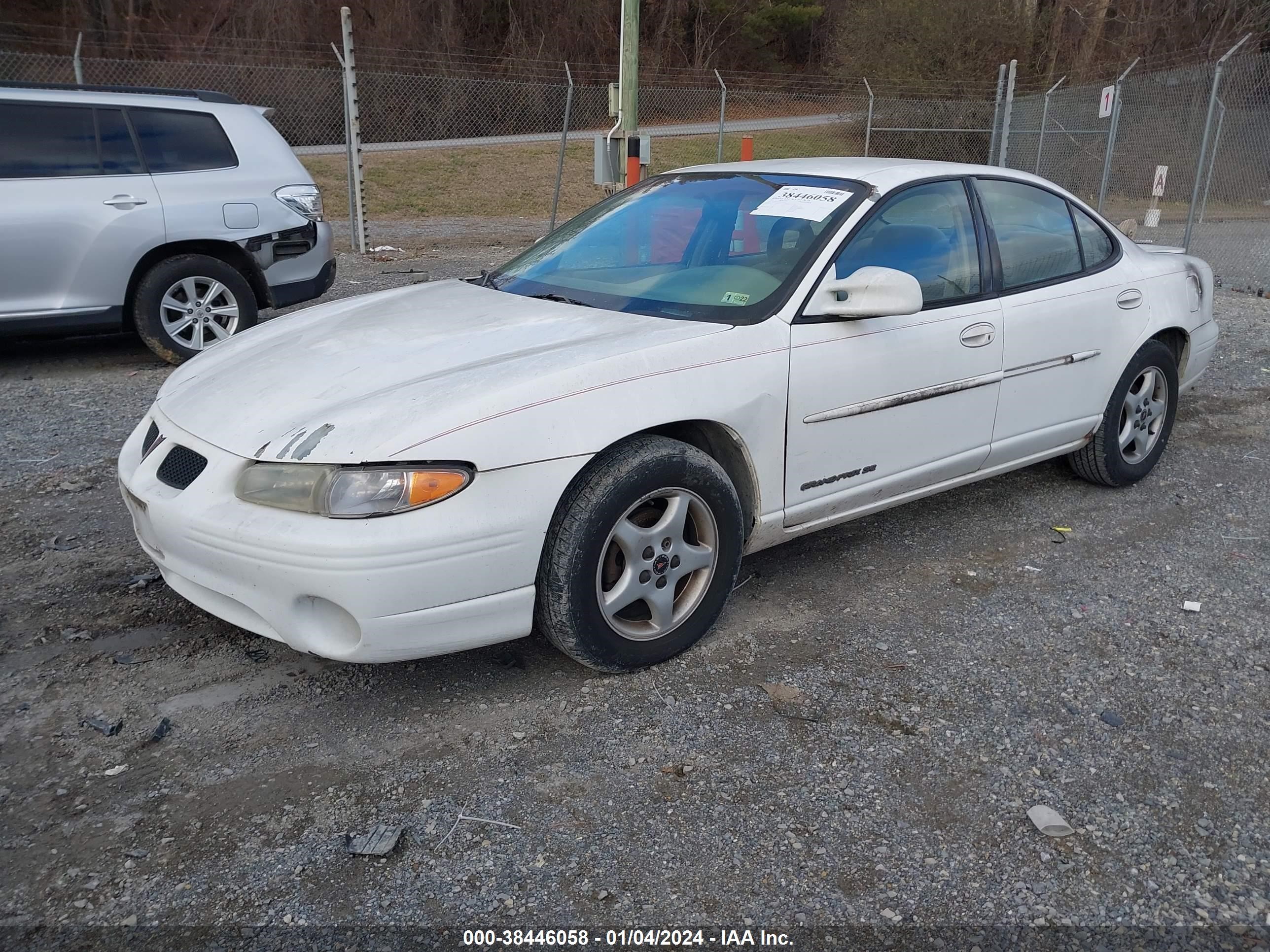 Photo 1 VIN: 1G2WK52J01F212634 - PONTIAC GRAND PRIX 