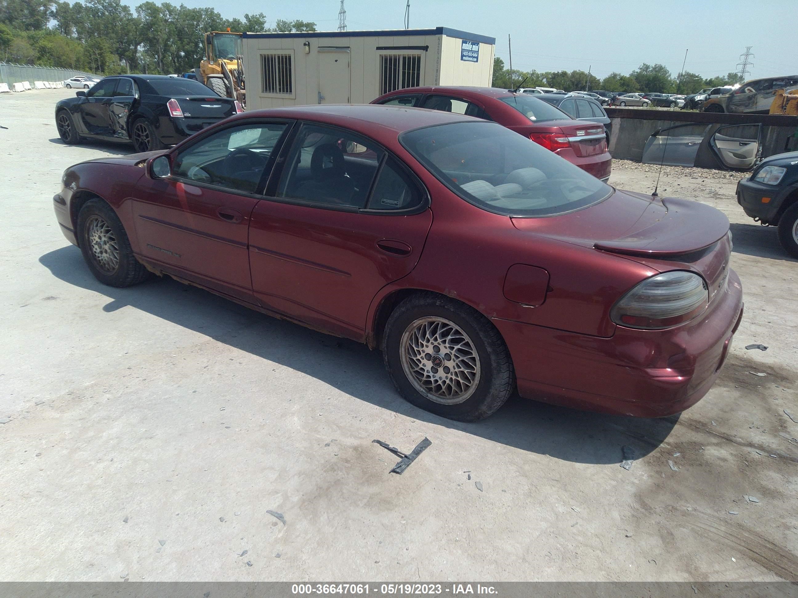 Photo 2 VIN: 1G2WK52J0YF346618 - PONTIAC GRAND PRIX 