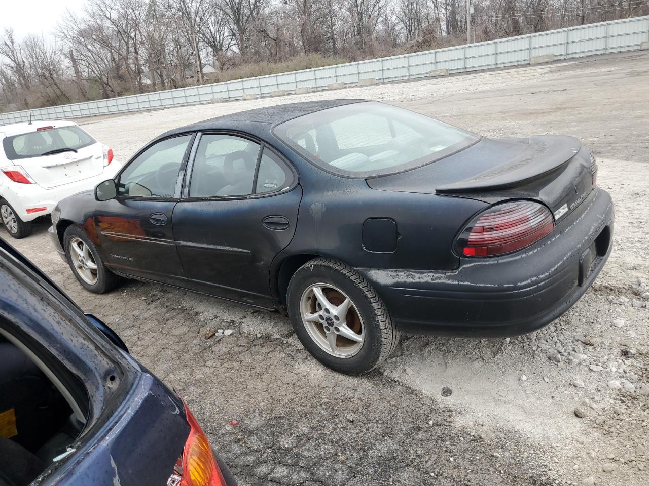 Photo 1 VIN: 1G2WK52J52F125944 - PONTIAC GRAND PRIX 