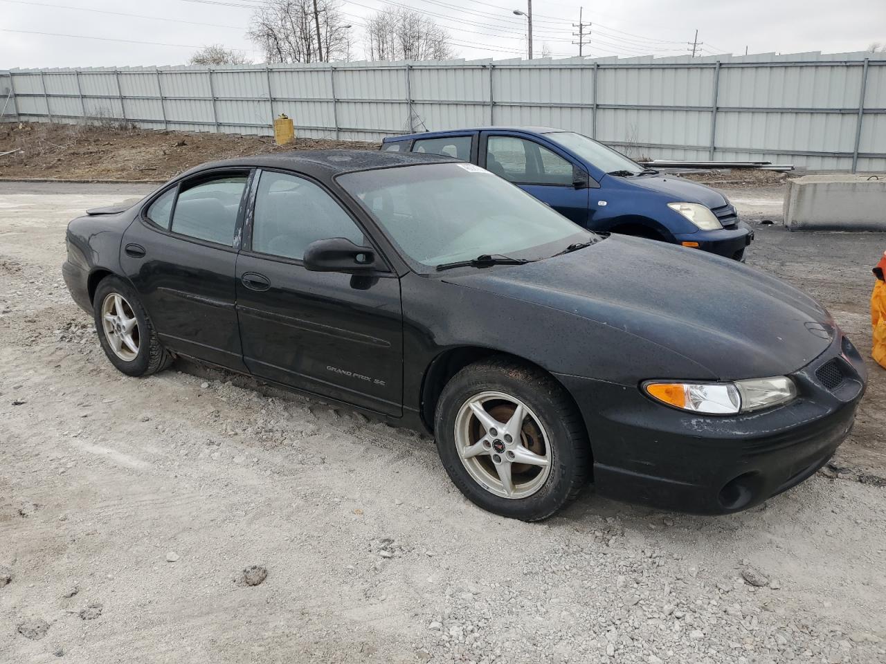 Photo 3 VIN: 1G2WK52J52F125944 - PONTIAC GRAND PRIX 