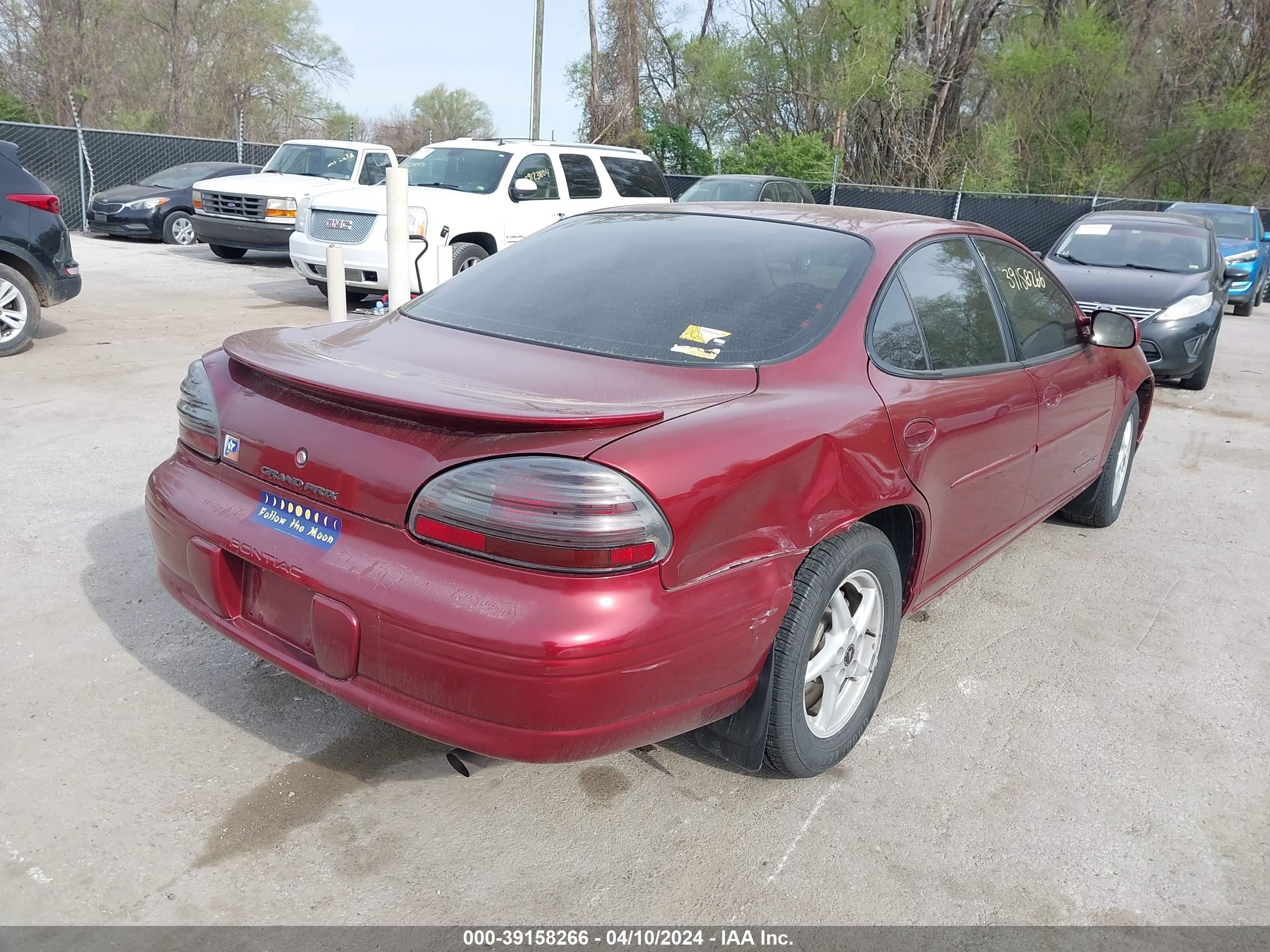 Photo 3 VIN: 1G2WK52J62F250886 - PONTIAC GRAND PRIX 