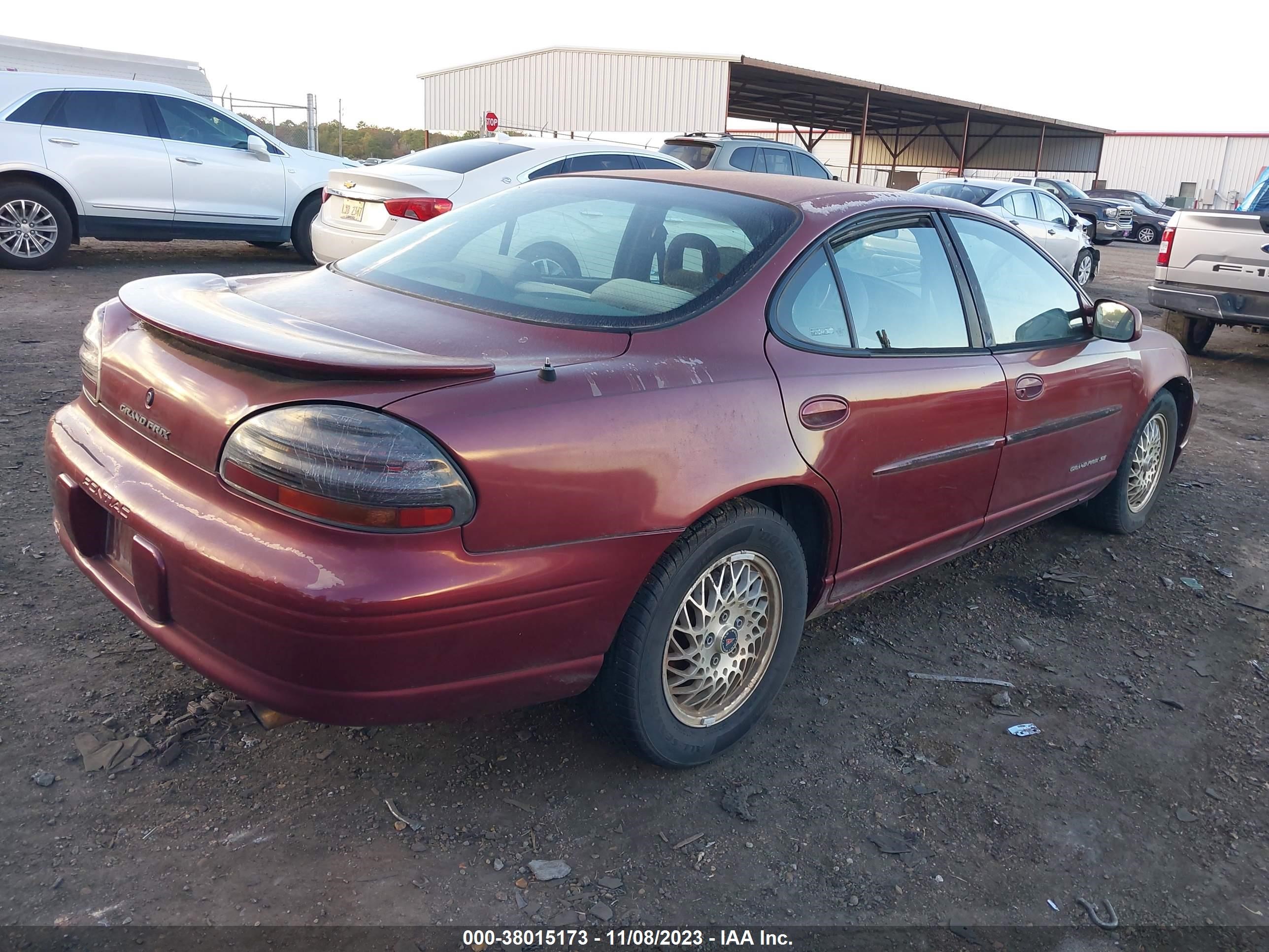 Photo 3 VIN: 1G2WK52J7YF315270 - PONTIAC GRAND PRIX 