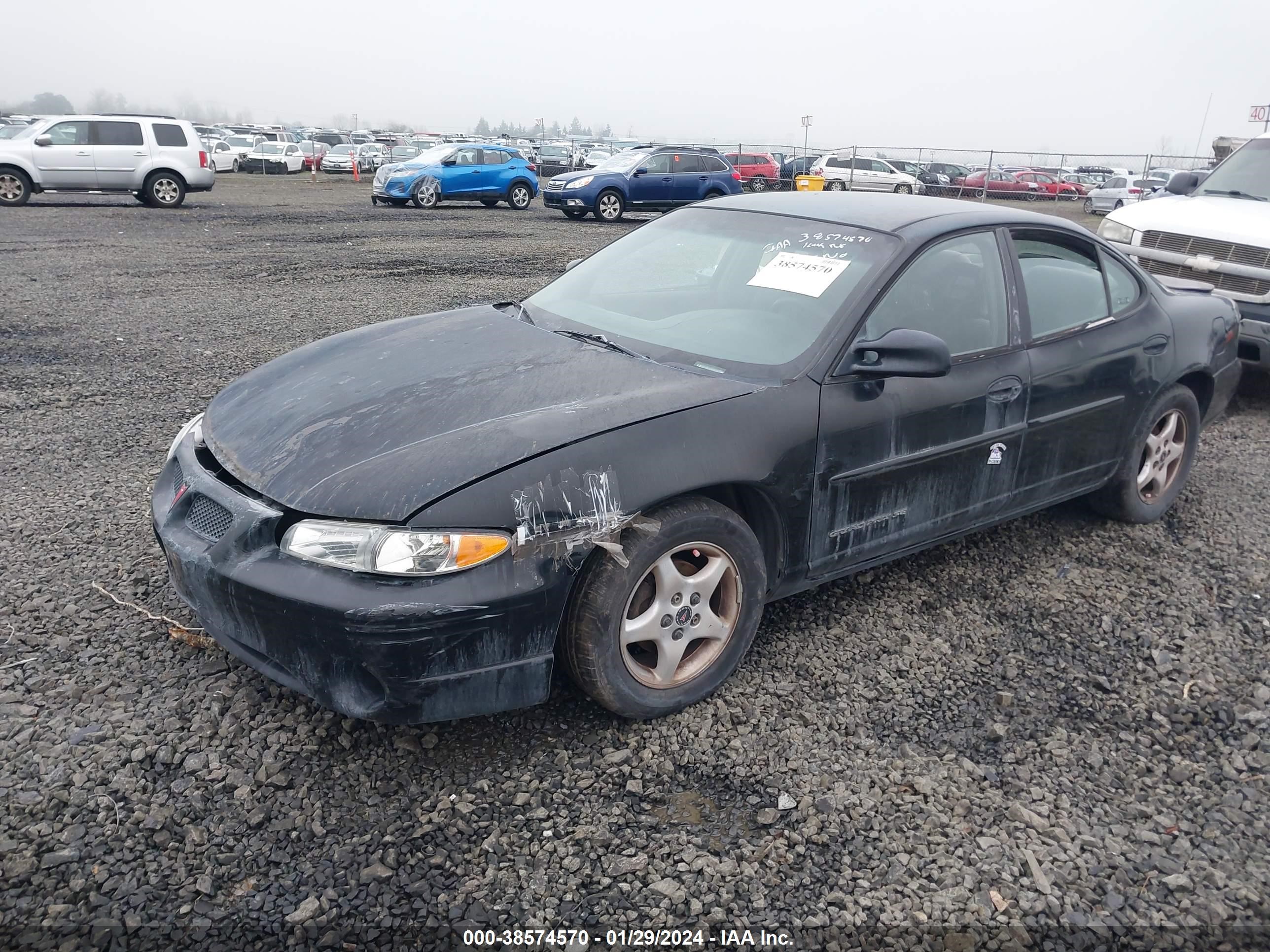 Photo 2 VIN: 1G2WK52J82F201642 - PONTIAC GRAND PRIX 