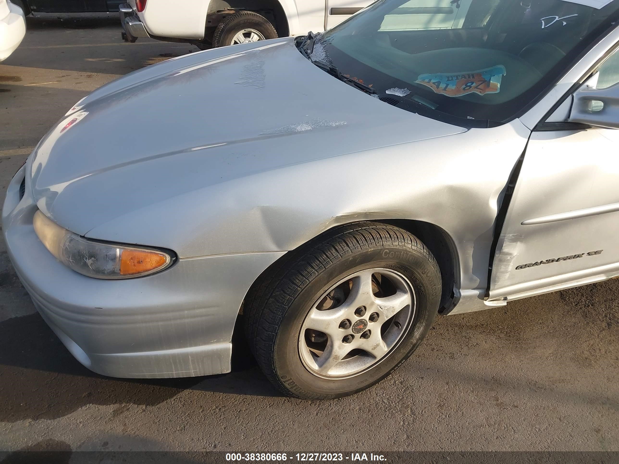 Photo 5 VIN: 1G2WK52J92F102005 - PONTIAC GRAND PRIX 