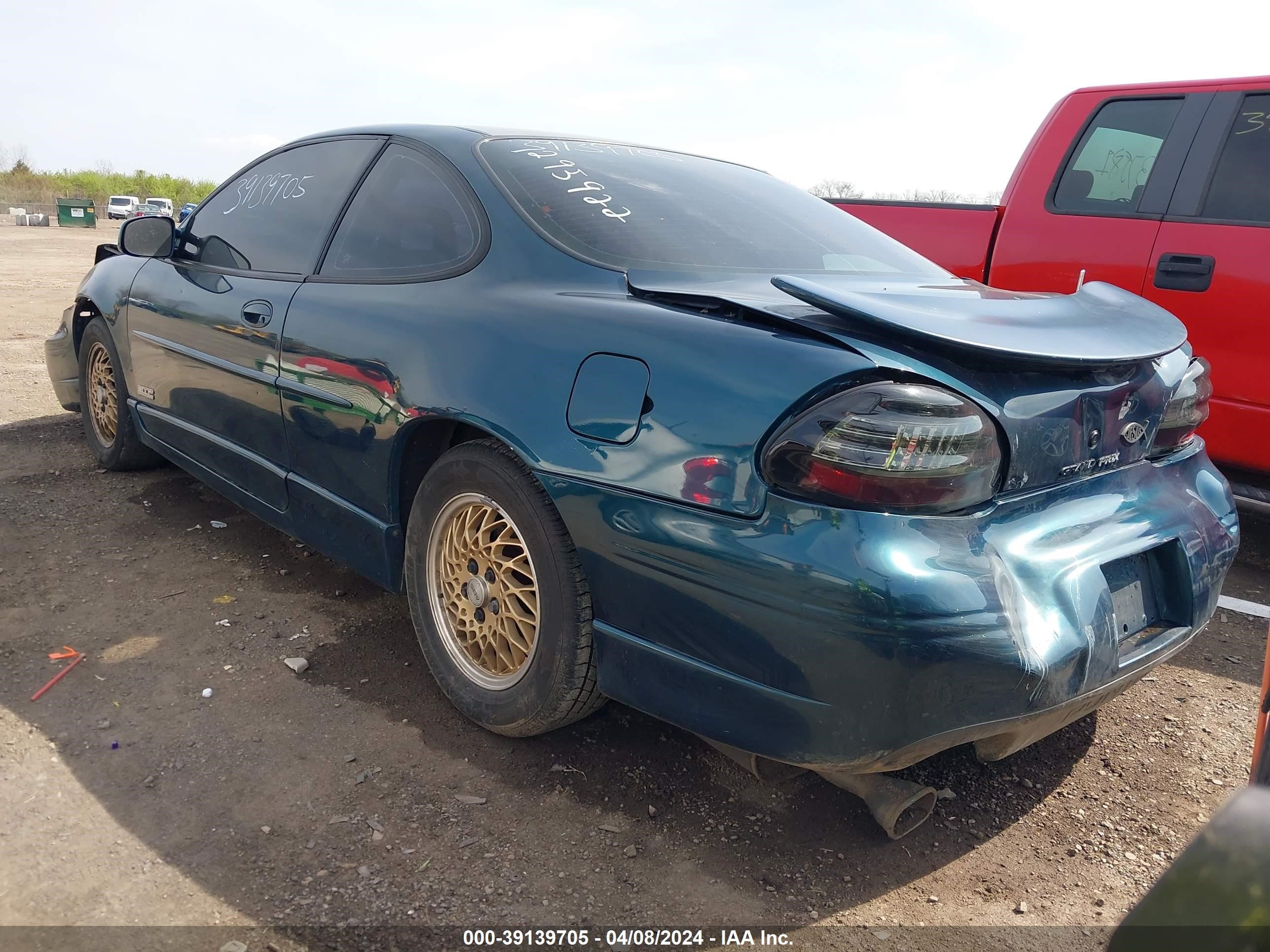 Photo 2 VIN: 1G2WP1212VF295922 - PONTIAC GRAND PRIX 