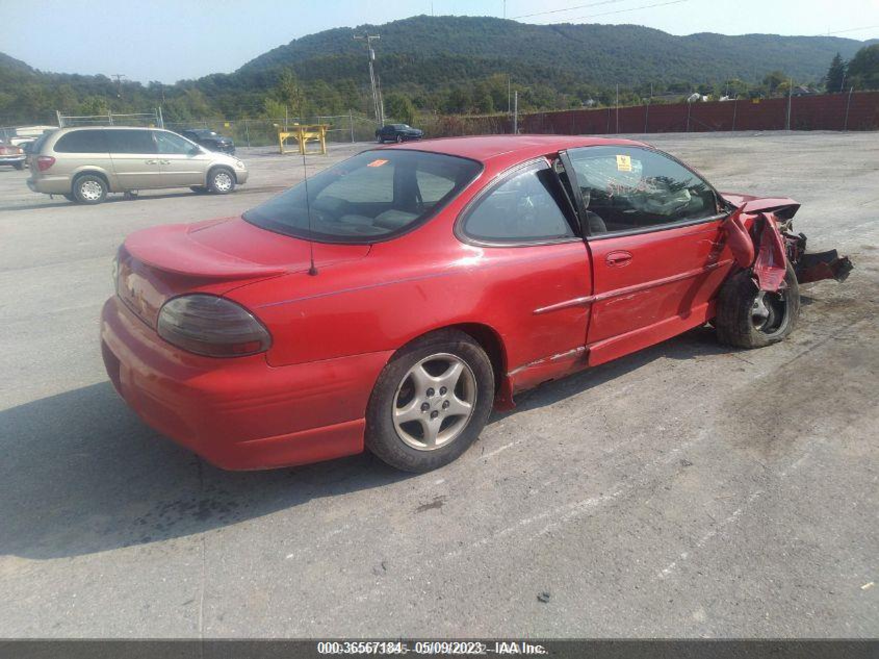 Photo 3 VIN: 1G2WP1212VF324934 - PONTIAC GRAND PRIX 