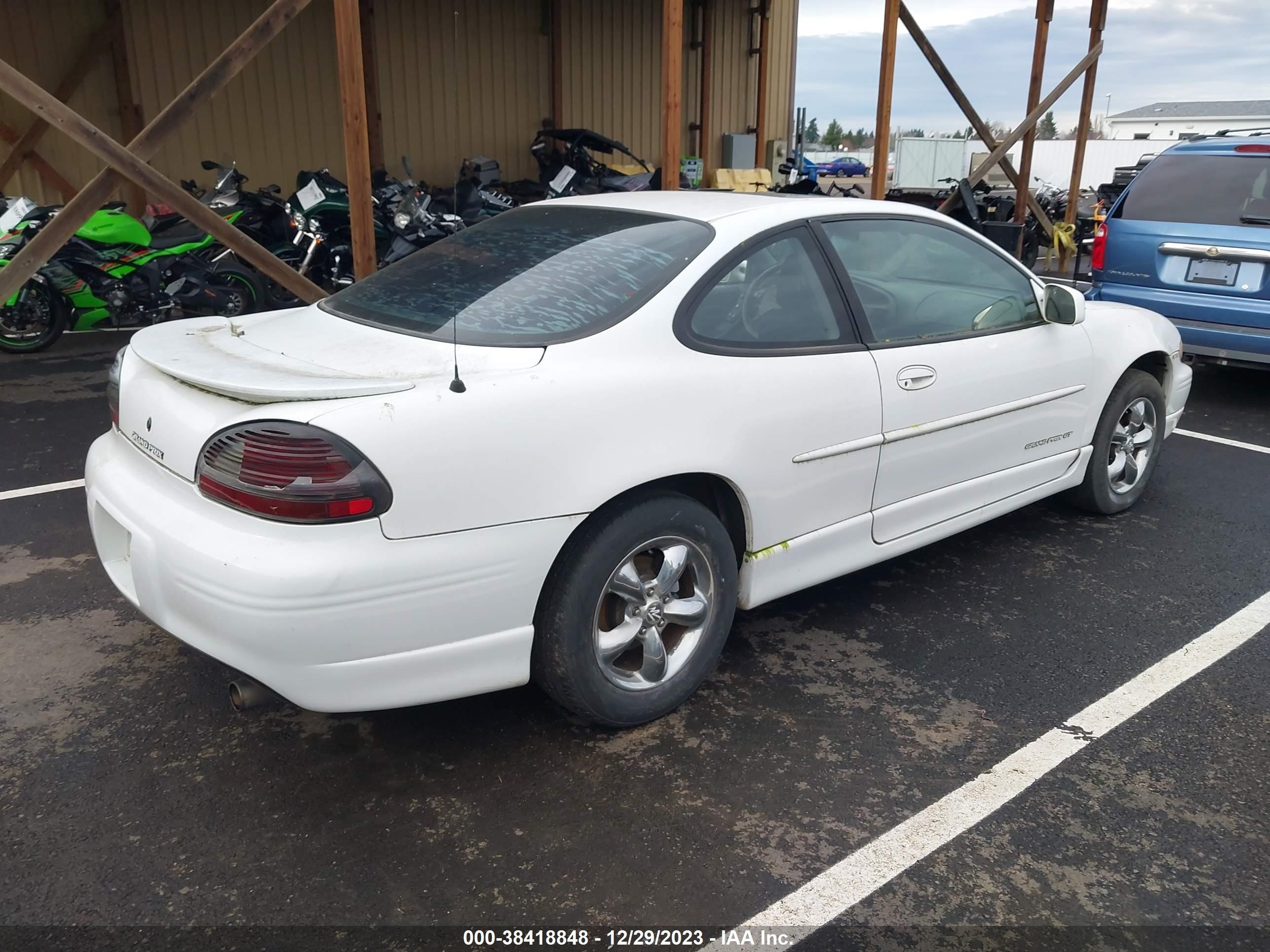 Photo 3 VIN: 1G2WP12K0VF231953 - PONTIAC GRAND PRIX 