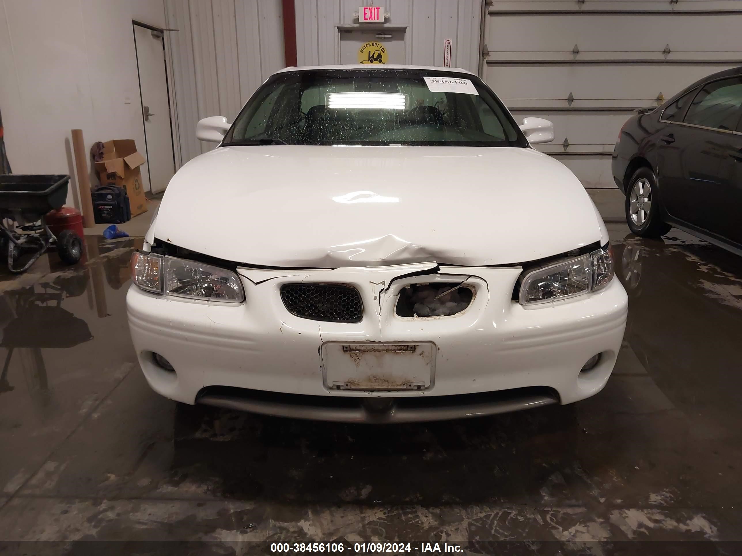 Photo 12 VIN: 1G2WP12K0YF351739 - PONTIAC GRAND PRIX 