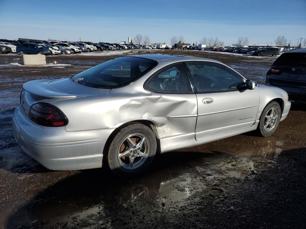 Photo 2 VIN: 1G2WP12K12F151900 - PONTIAC GRAND PRIX 