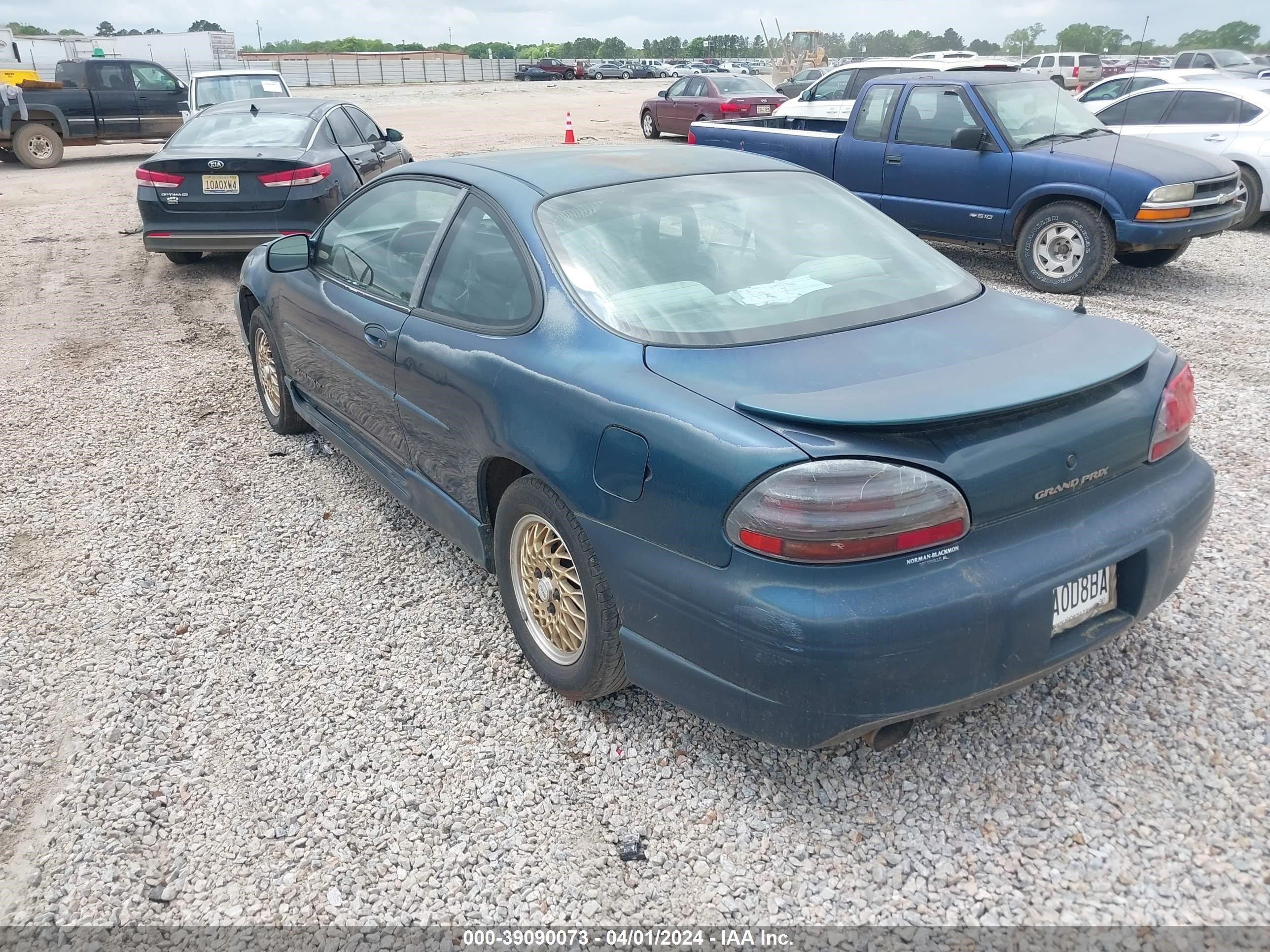 Photo 2 VIN: 1G2WP12K4VF270920 - PONTIAC GRAND PRIX 