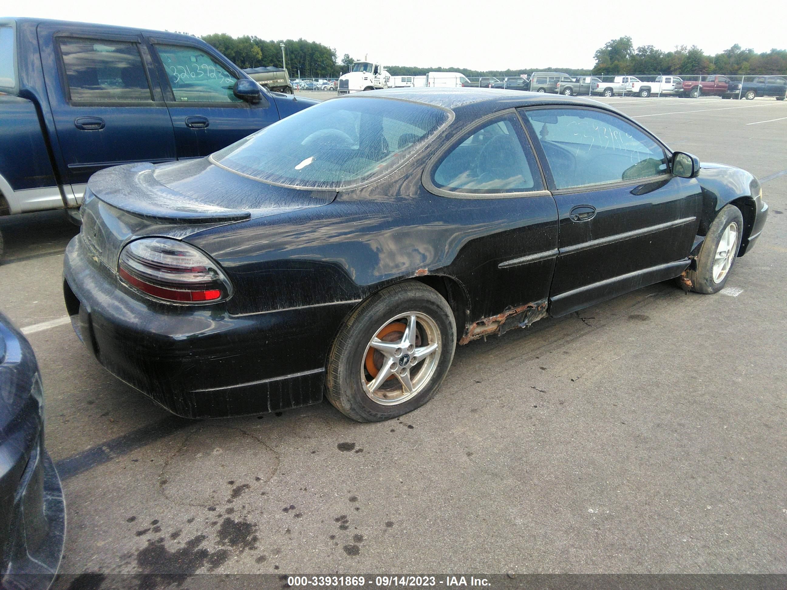 Photo 3 VIN: 1G2WP12K6XF302799 - PONTIAC GRAND PRIX 