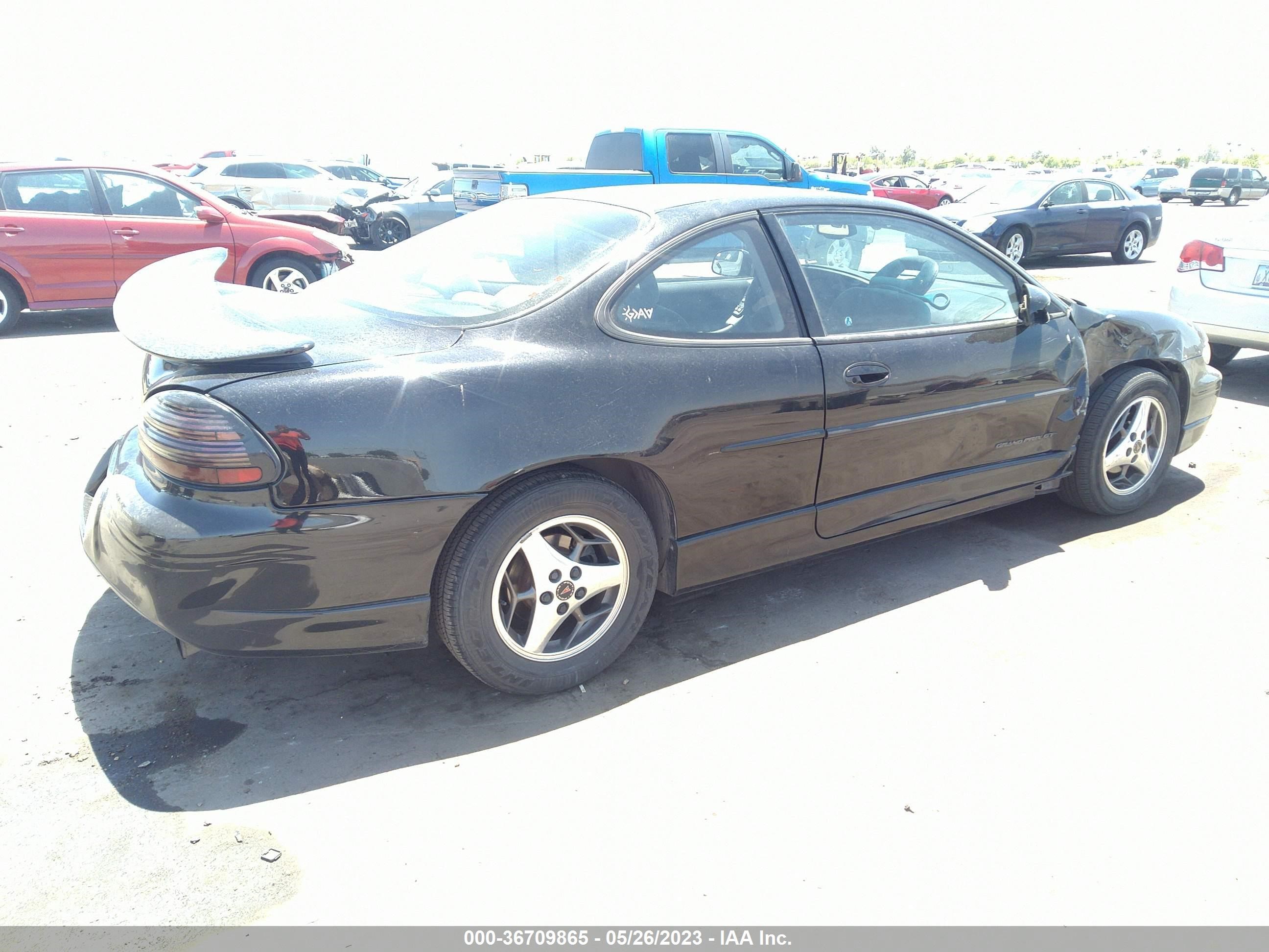 Photo 3 VIN: 1G2WP12K81F136065 - PONTIAC GRAND PRIX 