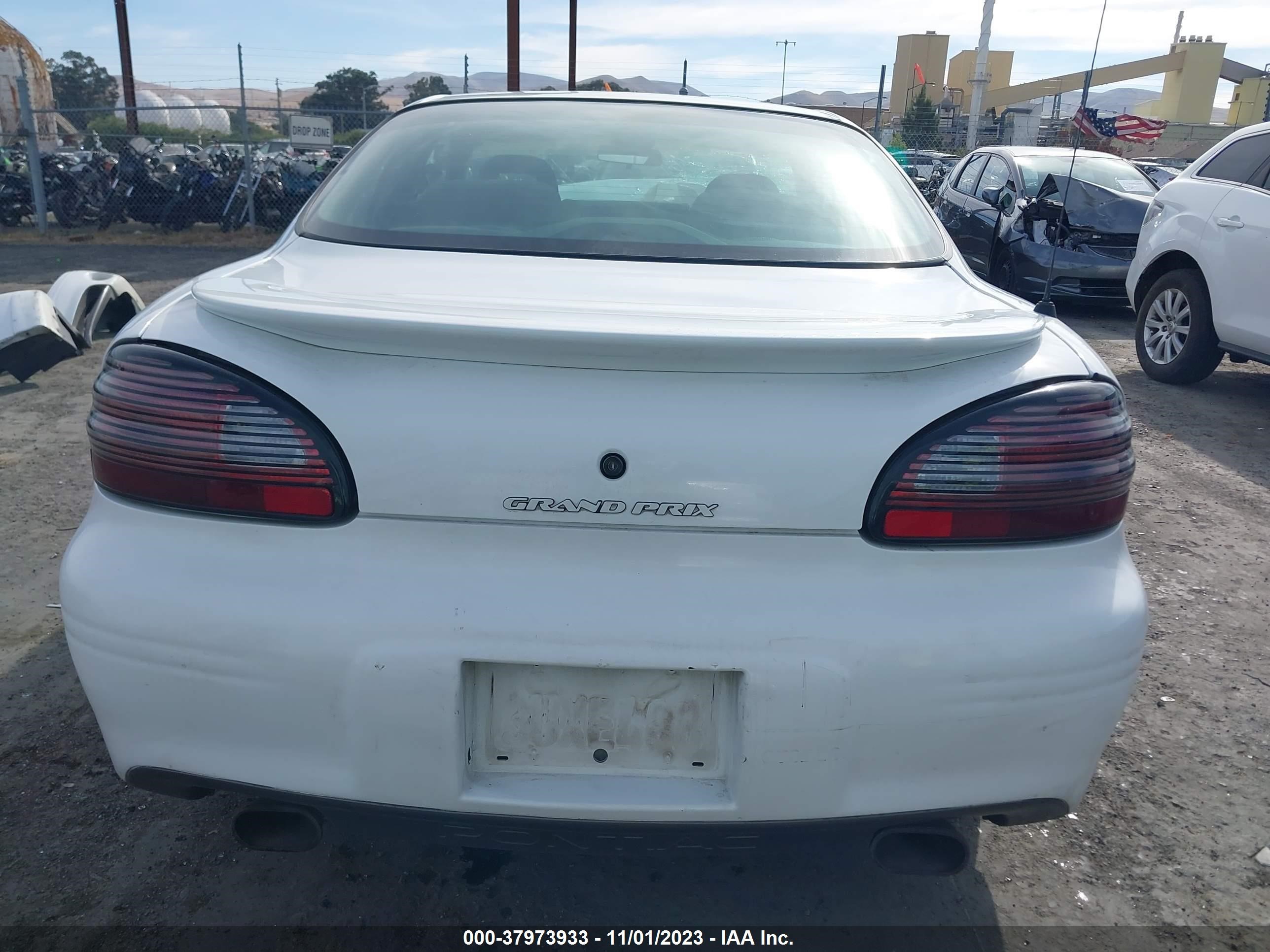 Photo 16 VIN: 1G2WP12KXVF275880 - PONTIAC GRAND PRIX 