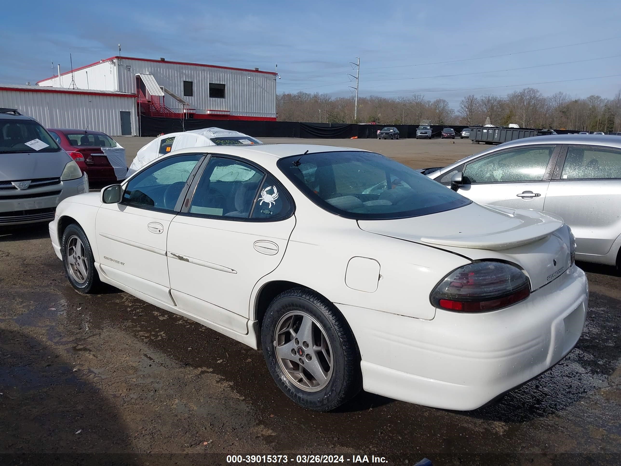 Photo 2 VIN: 1G2WP52K12F190610 - PONTIAC GRAND PRIX 