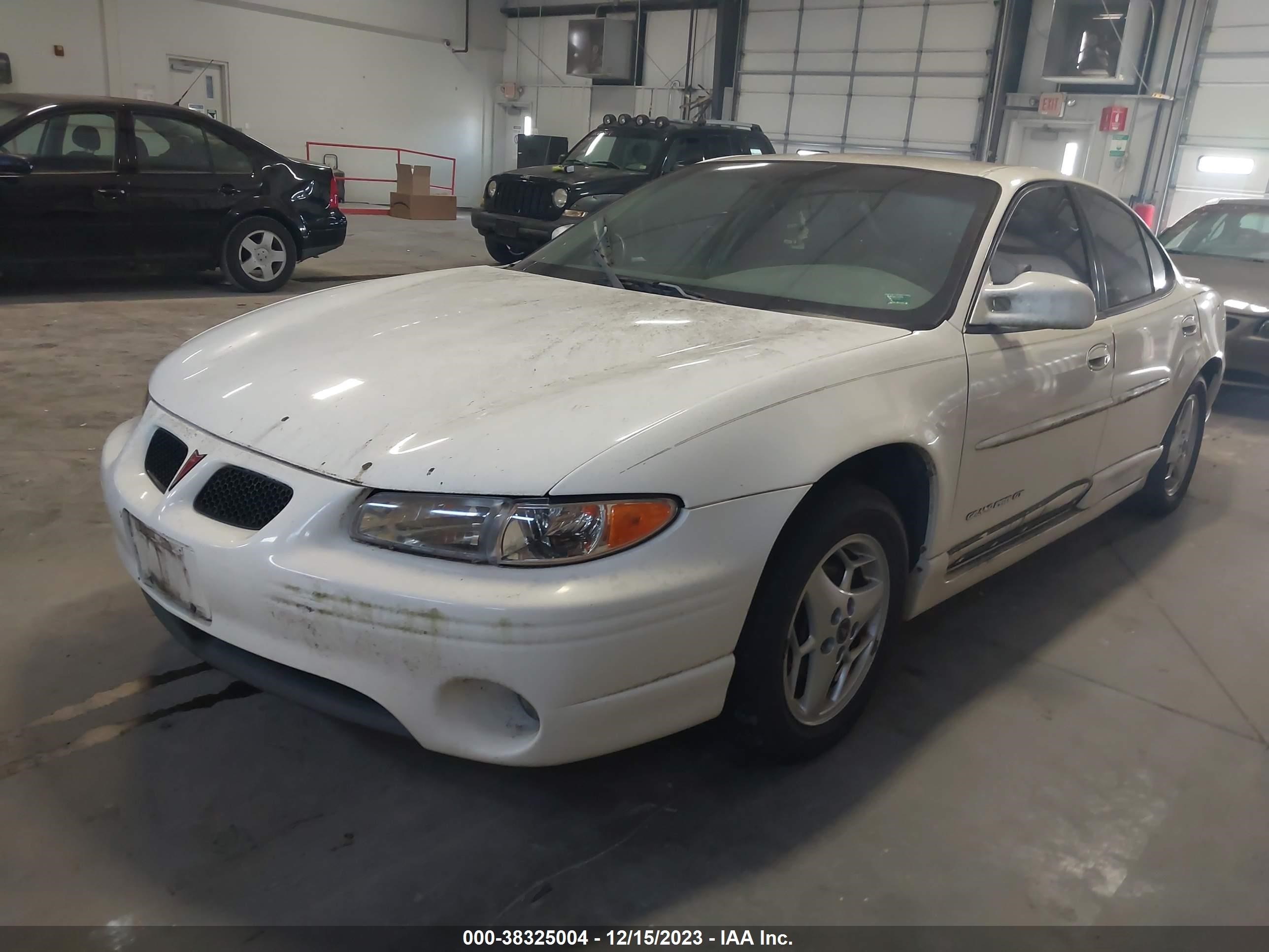 Photo 1 VIN: 1G2WP52K63F161041 - PONTIAC GRAND PRIX 