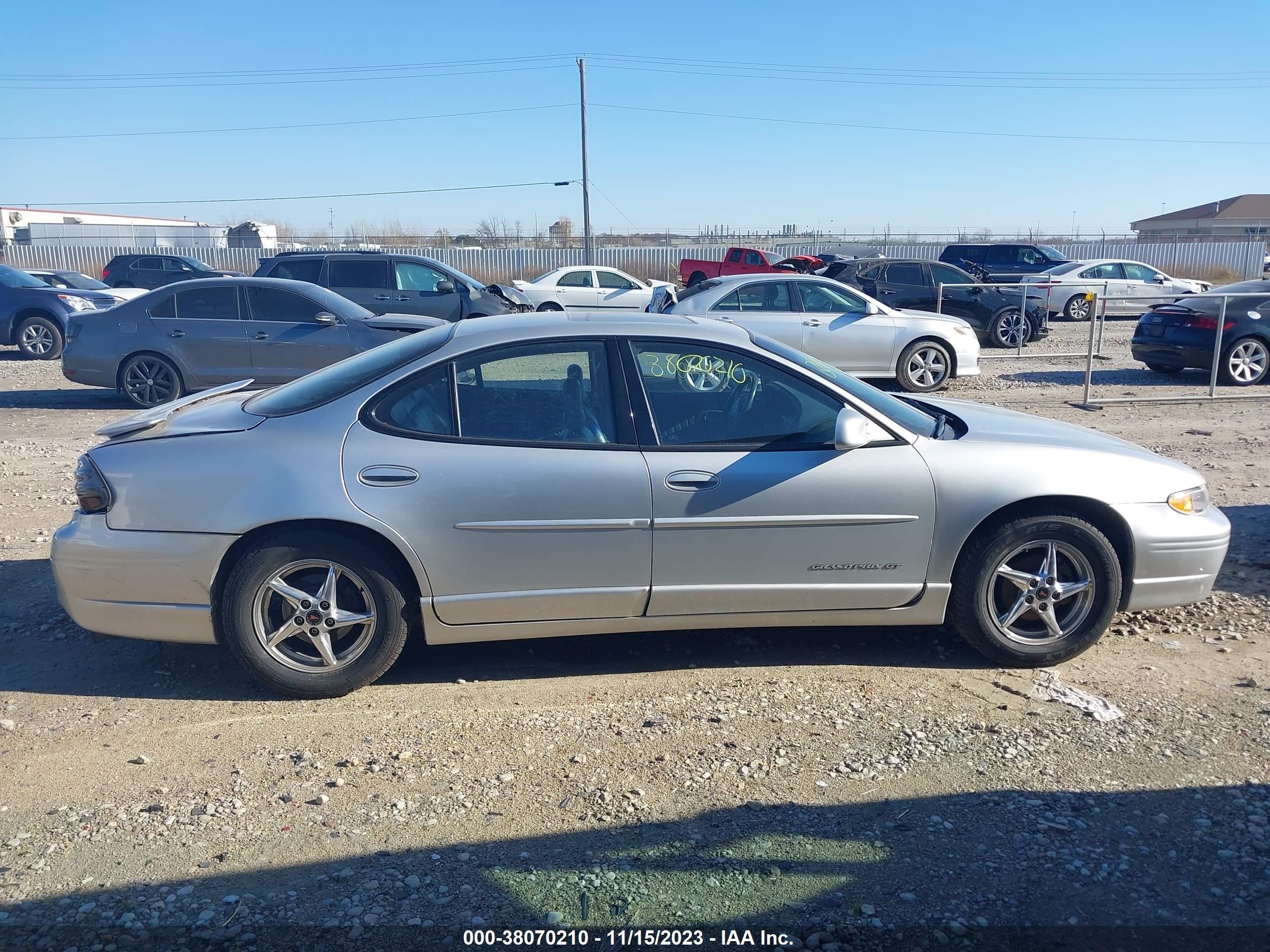 Photo 12 VIN: 1G2WP52K73F172842 - PONTIAC GRAND PRIX 