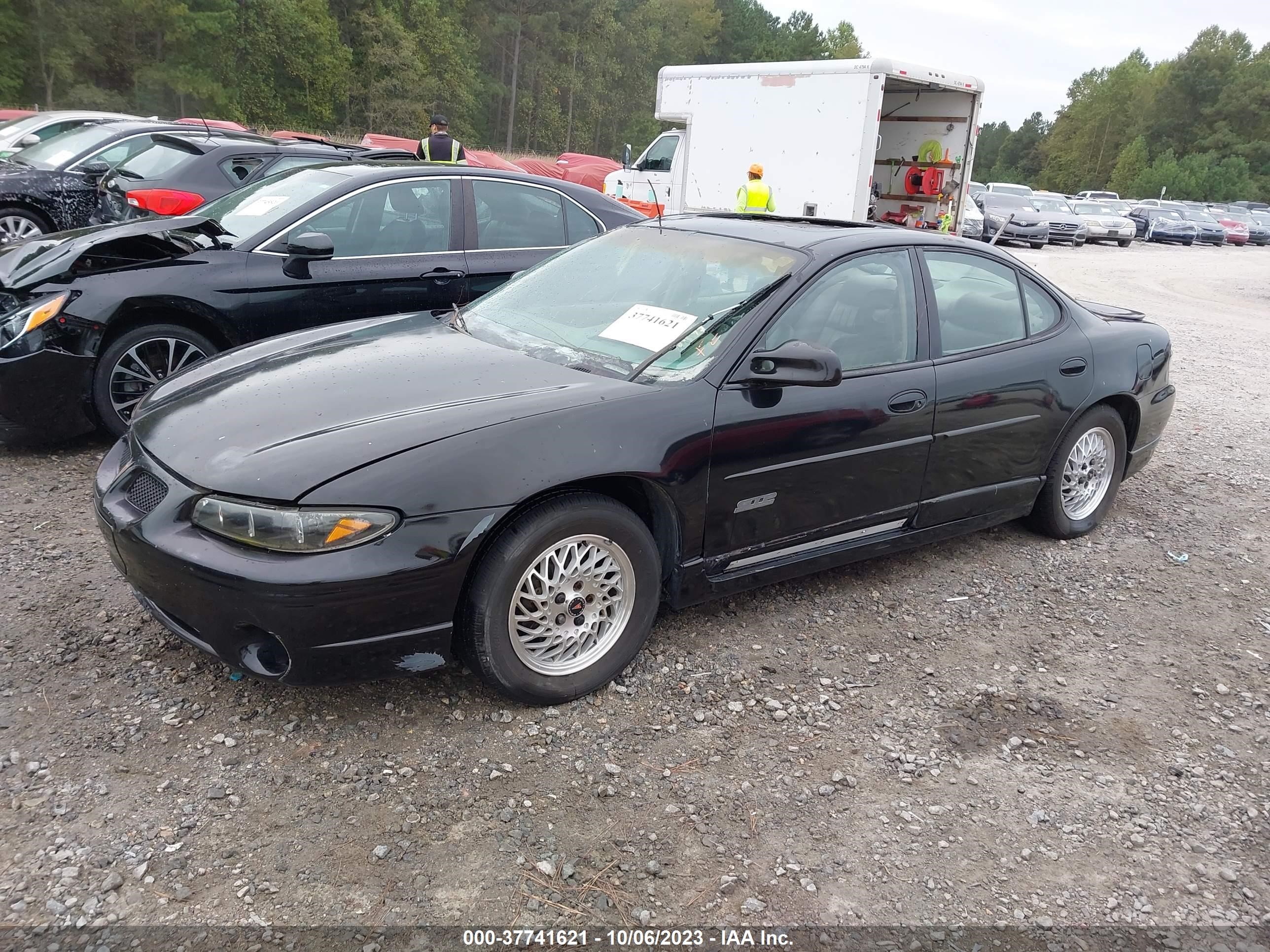 Photo 1 VIN: 1G2WR5211XF238082 - PONTIAC GRAND PRIX 