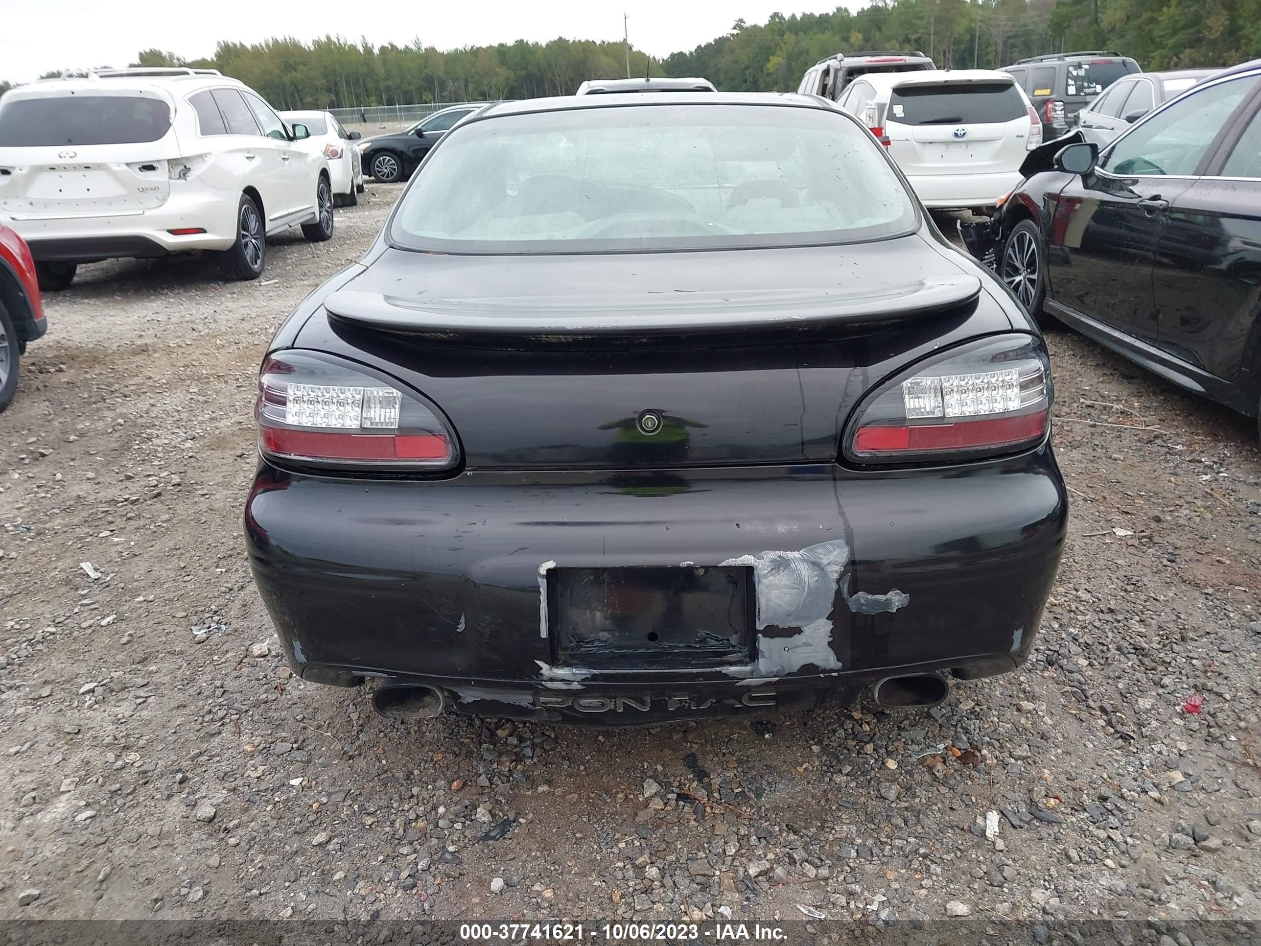 Photo 15 VIN: 1G2WR5211XF238082 - PONTIAC GRAND PRIX 