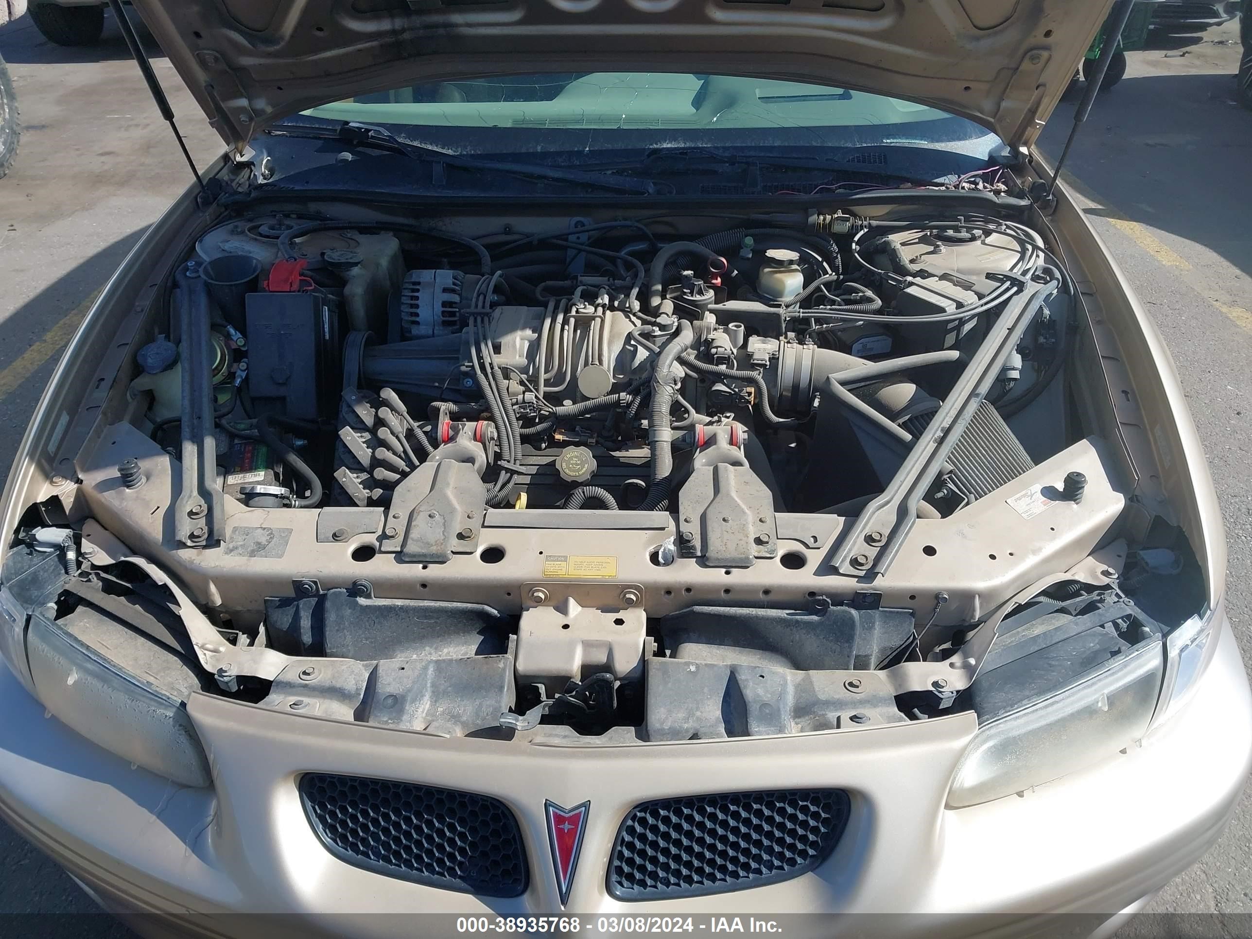 Photo 9 VIN: 1G2WR5212YF281069 - PONTIAC GRAND PRIX 