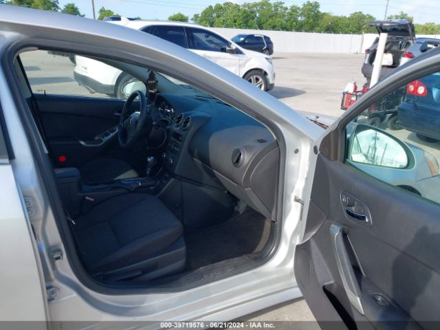 Photo 4 VIN: 1G2ZA5E00A4113083 - PONTIAC G6 