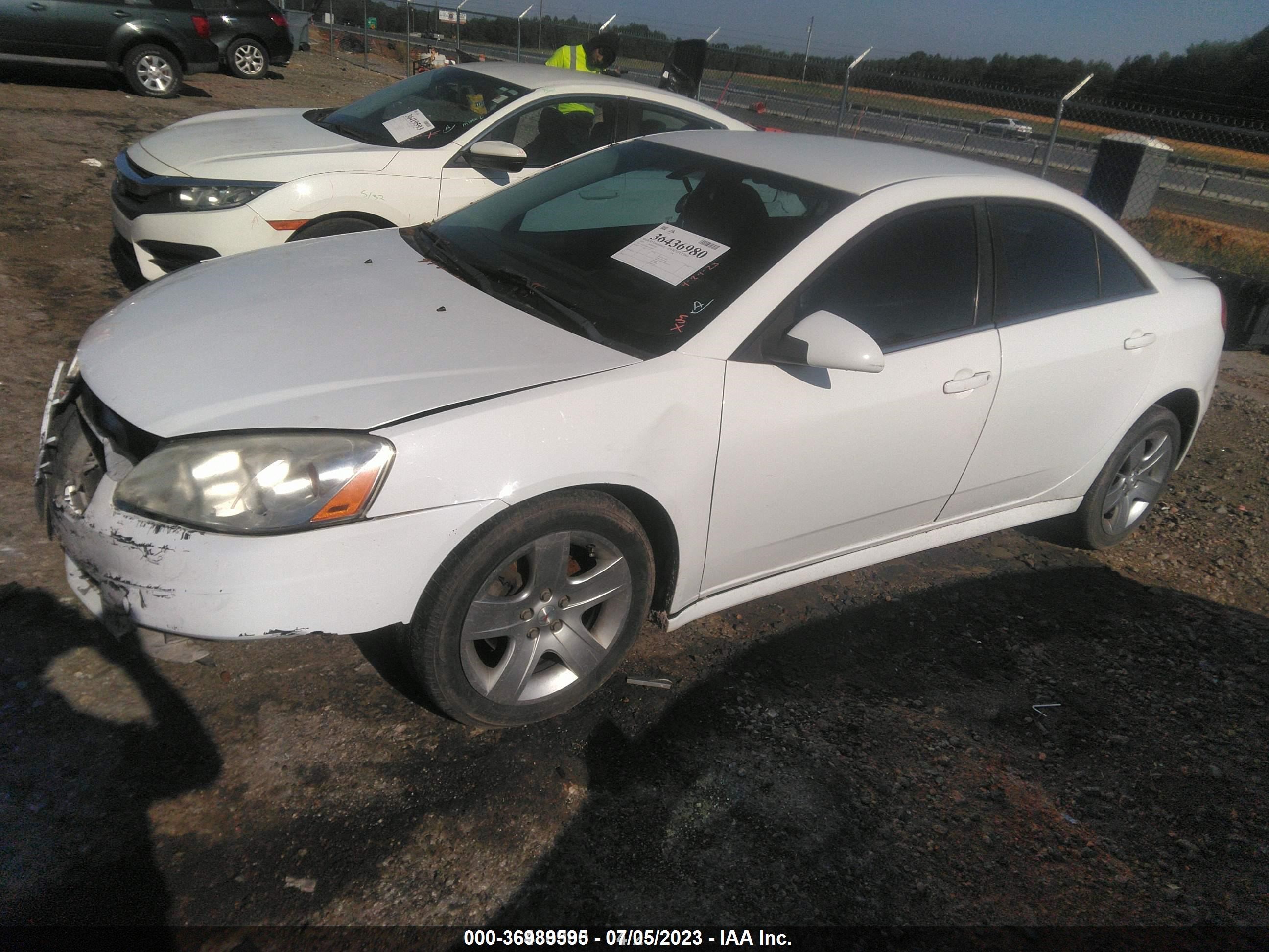 Photo 1 VIN: 1G2ZA5E03A4149401 - PONTIAC G6 