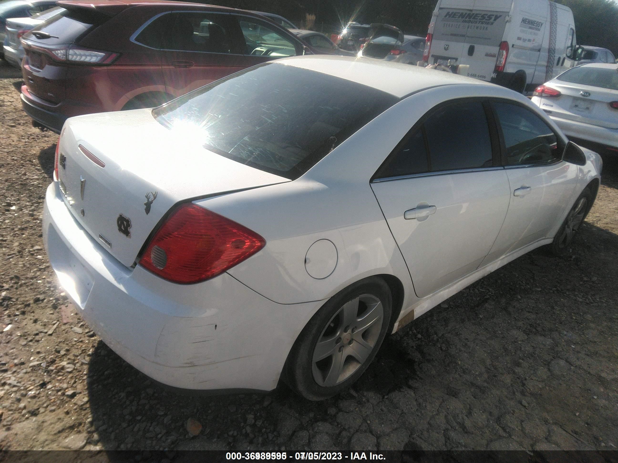 Photo 3 VIN: 1G2ZA5E03A4149401 - PONTIAC G6 