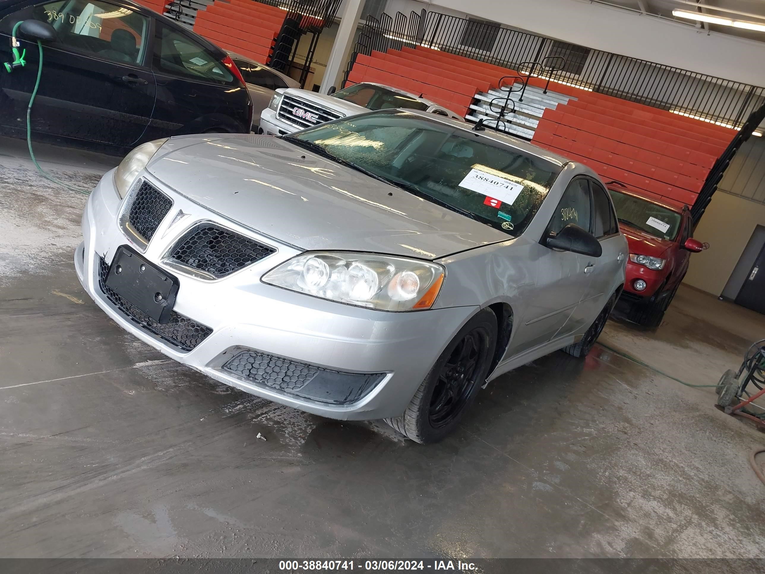 Photo 1 VIN: 1G2ZA5E05A4160027 - PONTIAC G6 