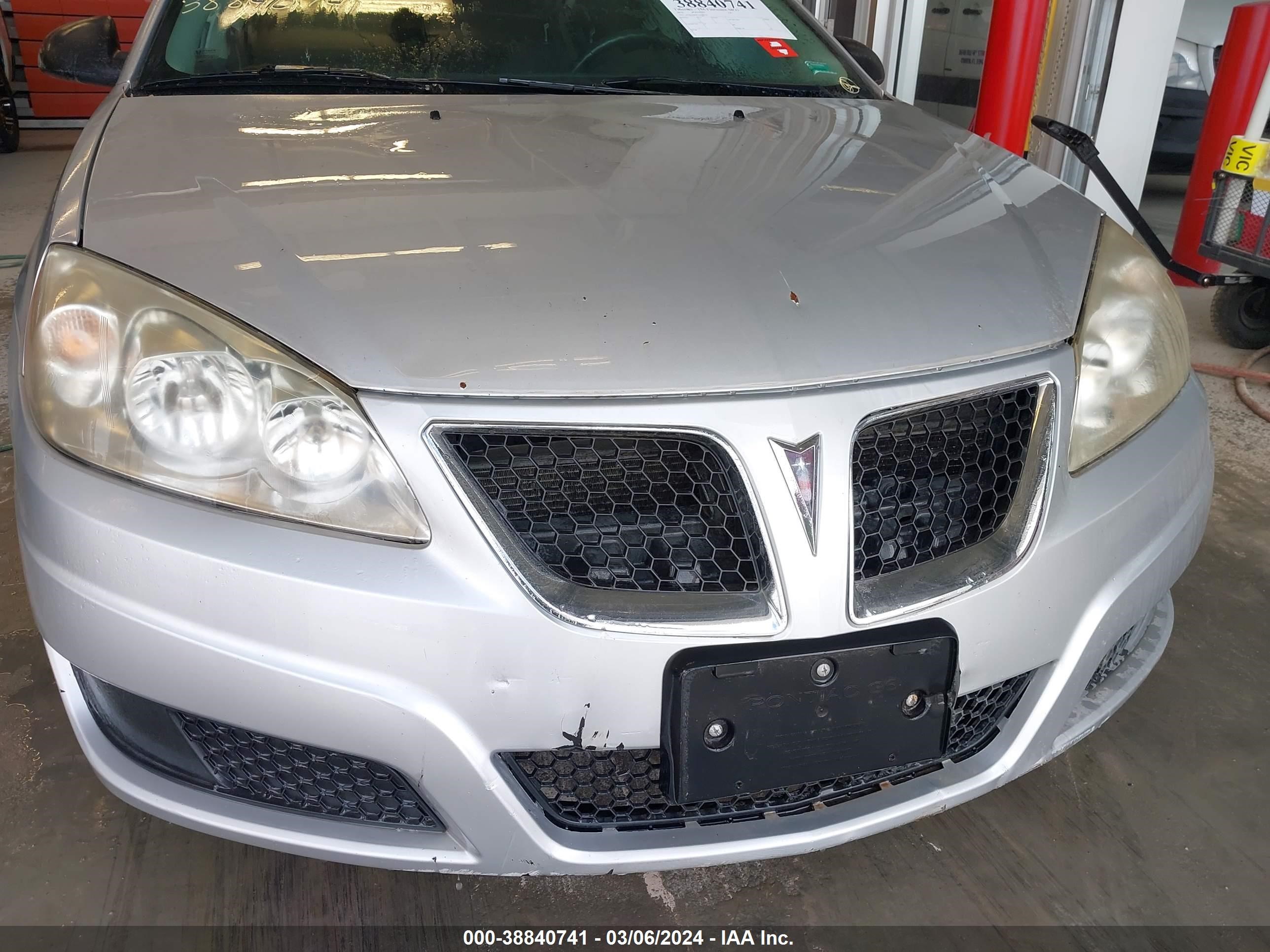 Photo 11 VIN: 1G2ZA5E05A4160027 - PONTIAC G6 