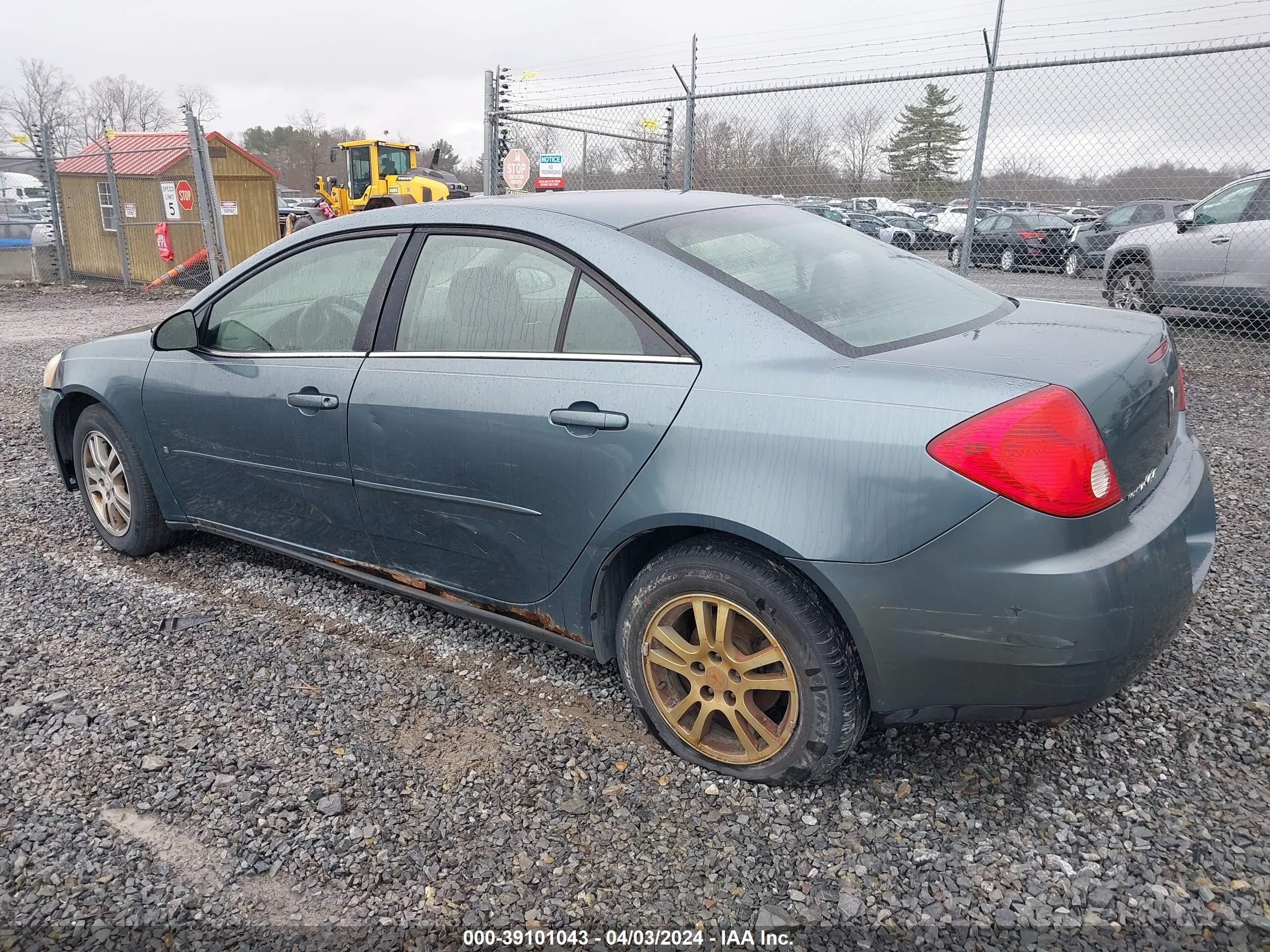 Photo 2 VIN: 1G2ZF55B164280417 - PONTIAC G6 