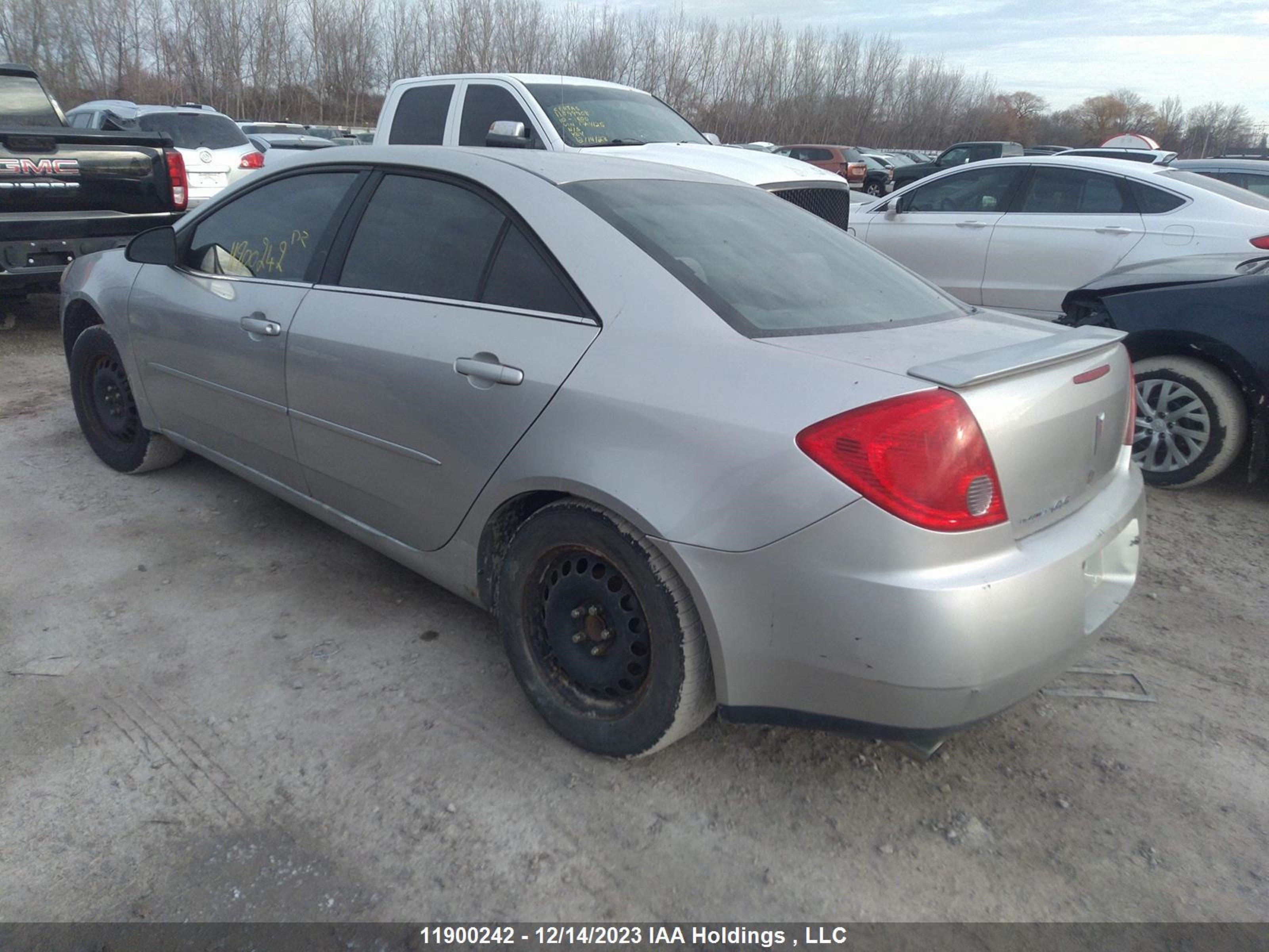 Photo 2 VIN: 1G2ZF55B364281987 - PONTIAC G6 