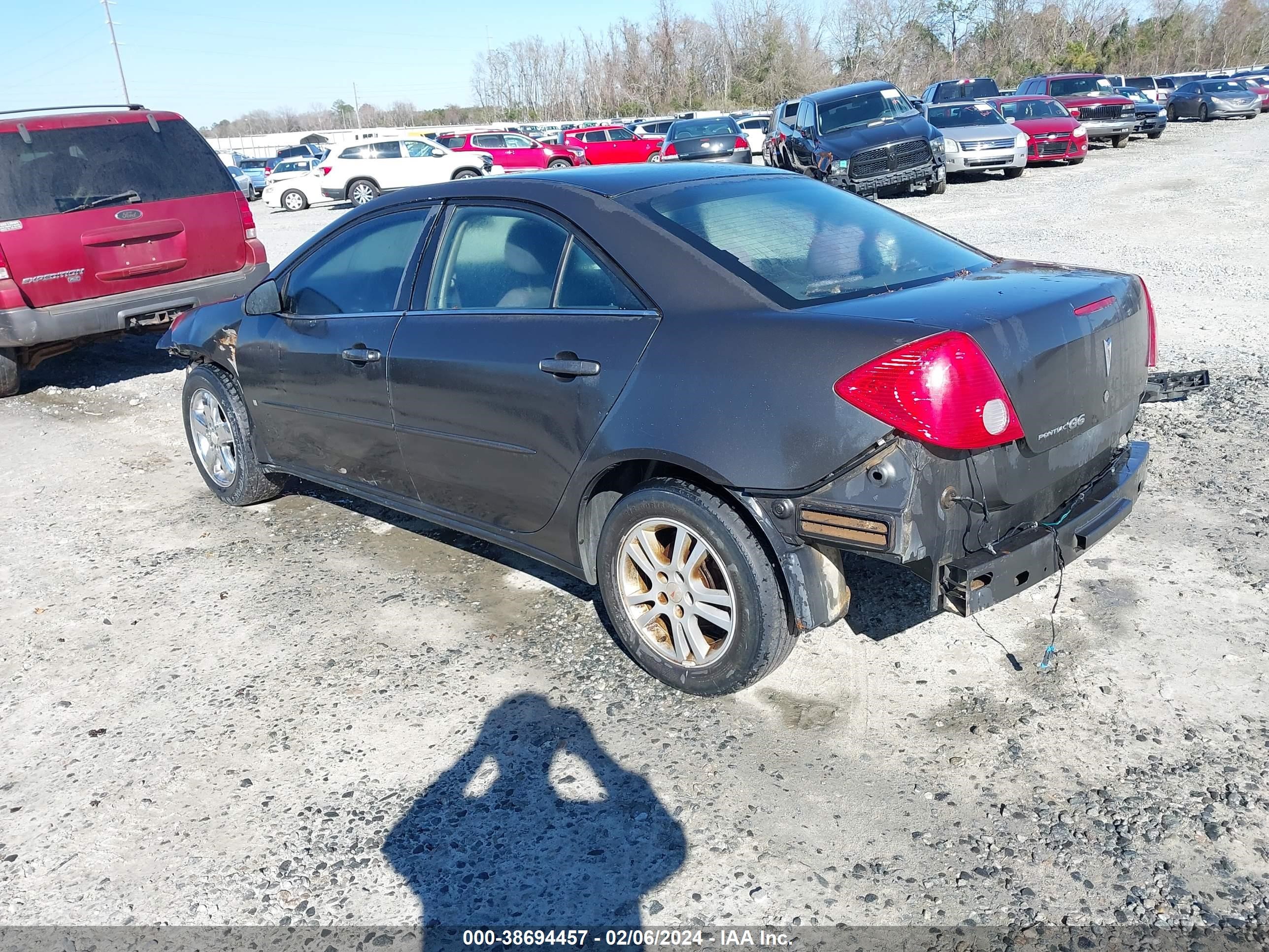 Photo 2 VIN: 1G2ZF55B564270604 - PONTIAC G6 