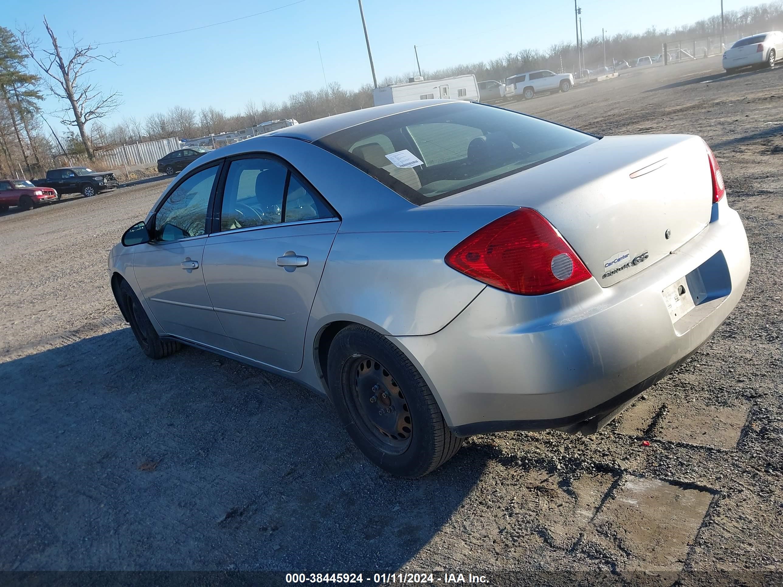 Photo 2 VIN: 1G2ZF55BX64187315 - PONTIAC G6 