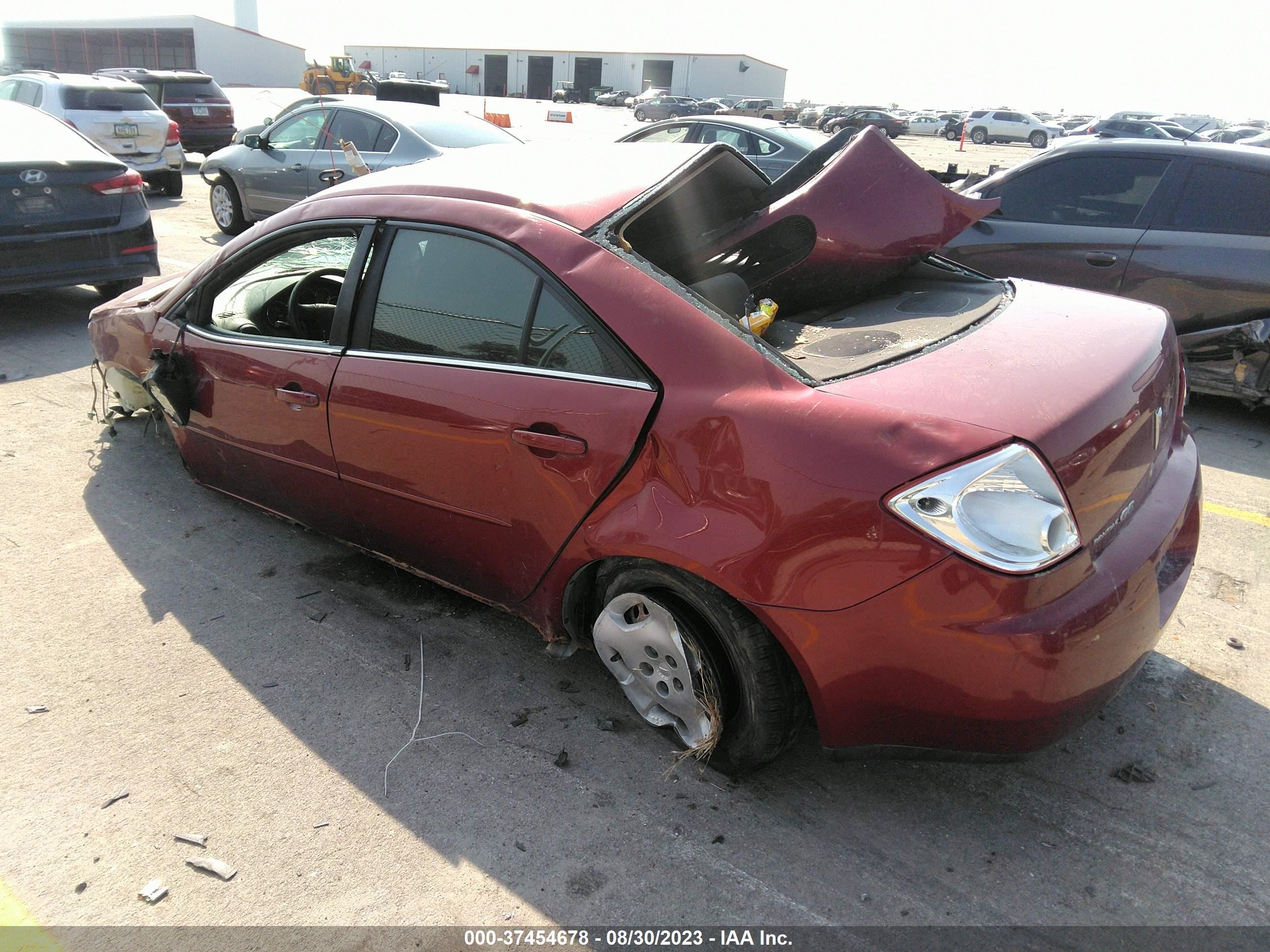 Photo 2 VIN: 1G2ZF57B184181886 - PONTIAC G6 