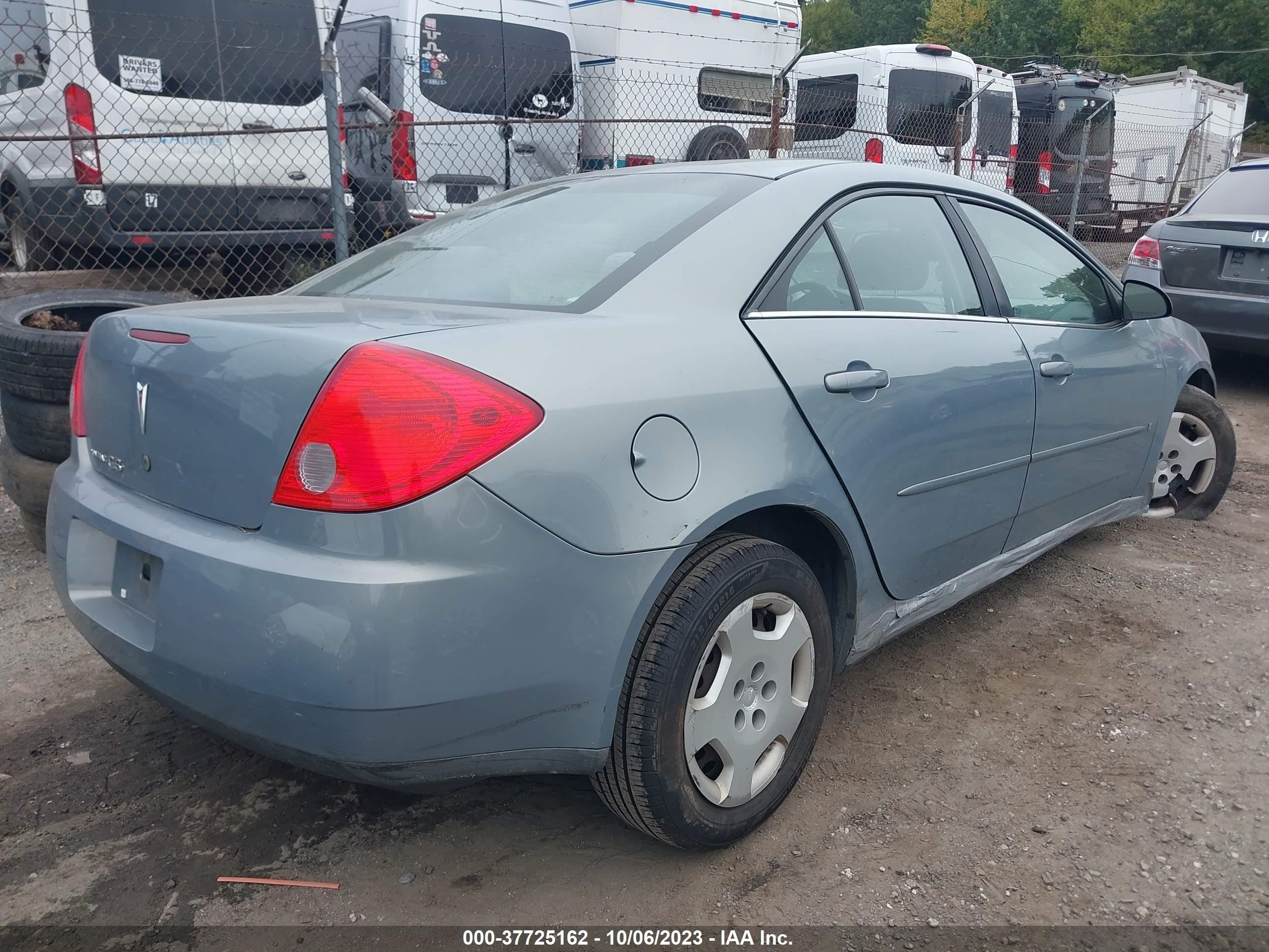 Photo 3 VIN: 1G2ZF57B284220663 - PONTIAC G6 