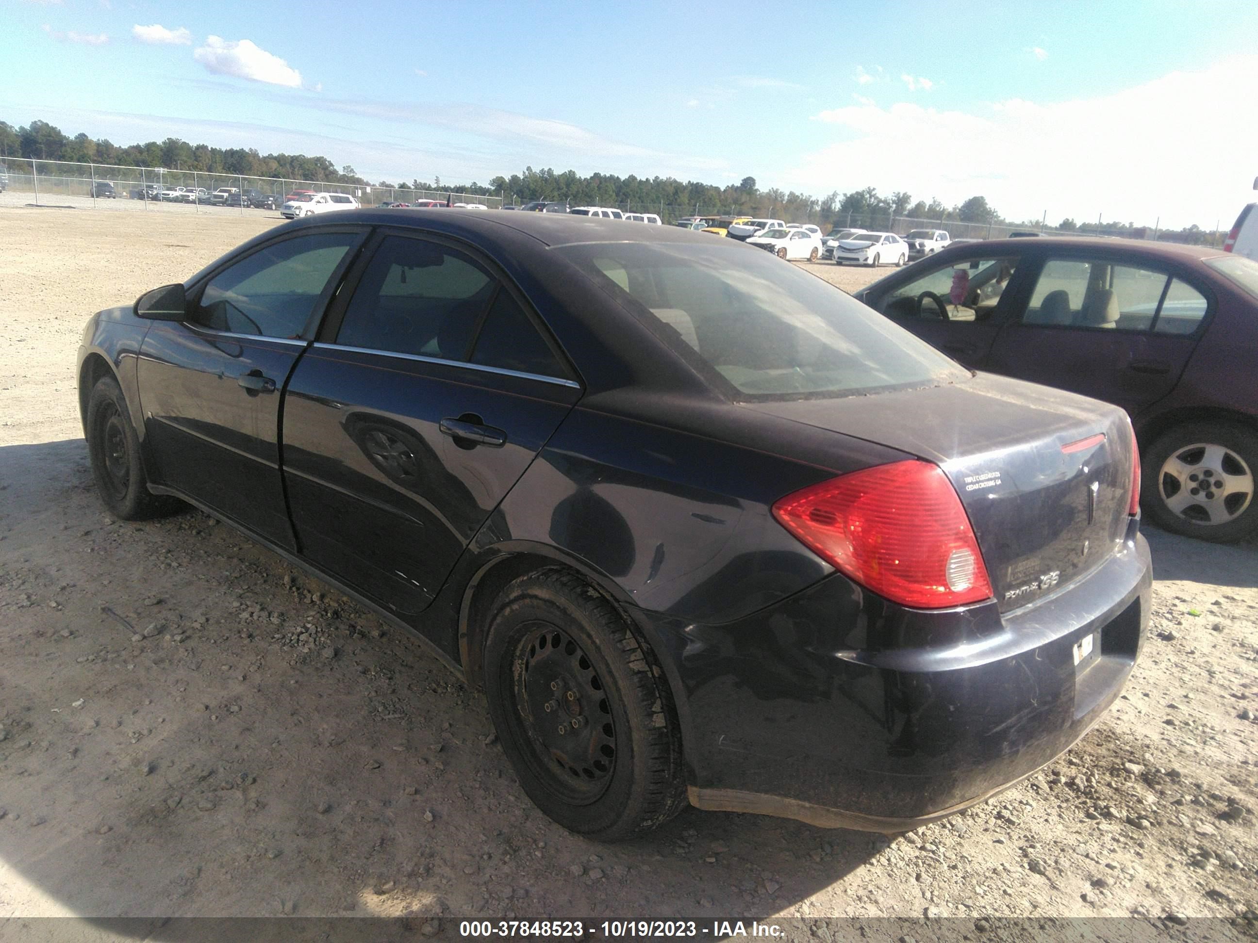 Photo 2 VIN: 1G2ZF57B484172969 - PONTIAC G6 