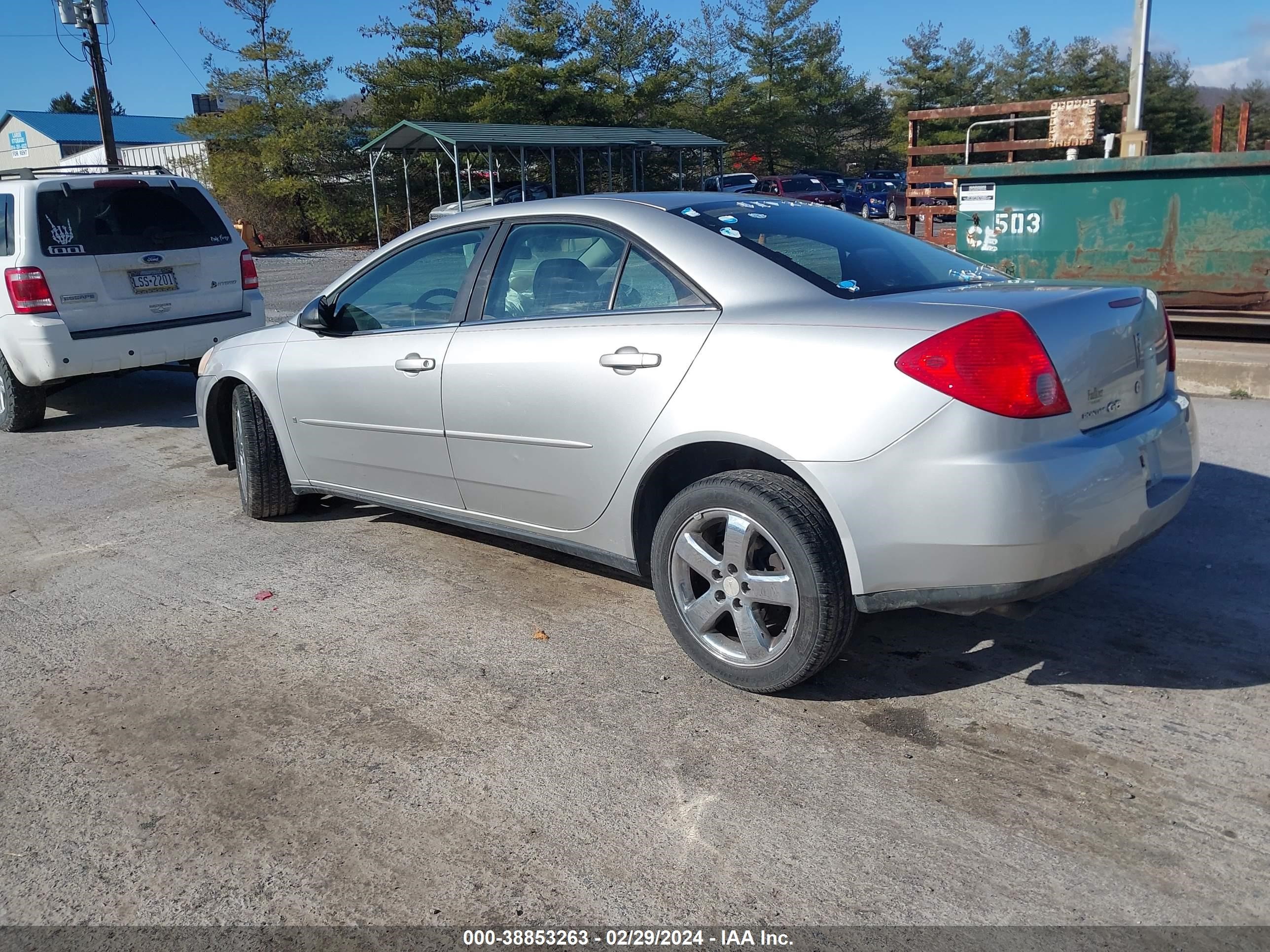 Photo 2 VIN: 1G2ZF58B274267379 - PONTIAC G6 