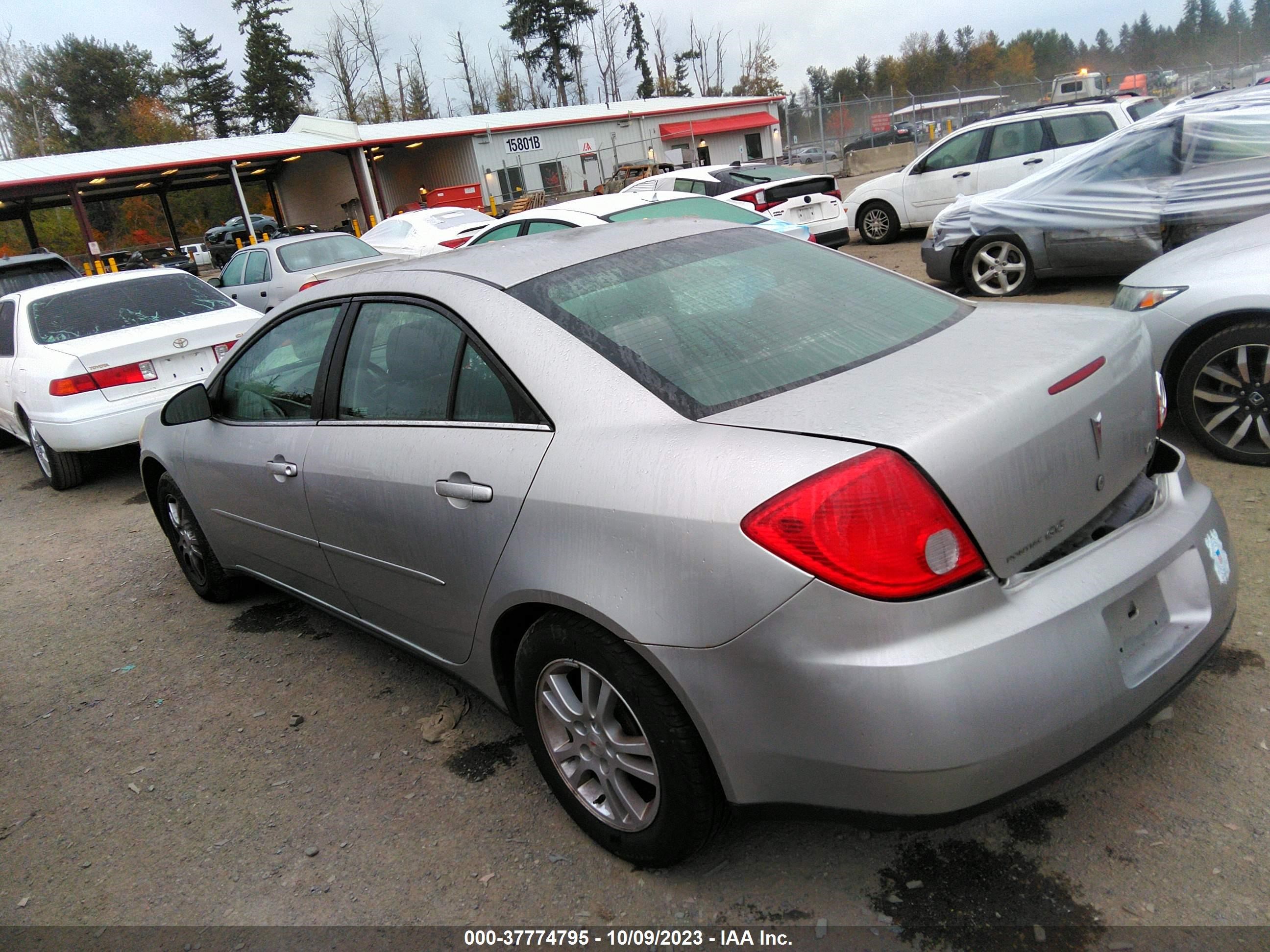 Photo 2 VIN: 1G2ZG528054154005 - PONTIAC G6 