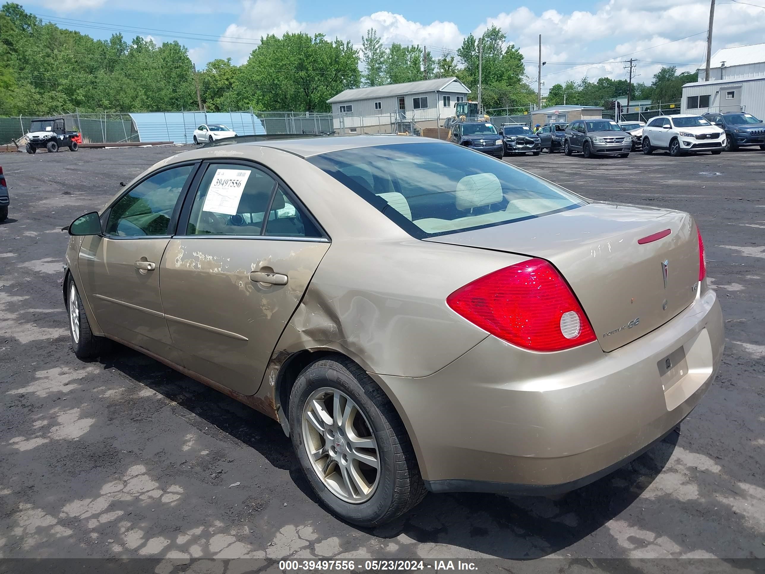 Photo 2 VIN: 1G2ZG528954133055 - PONTIAC G6 