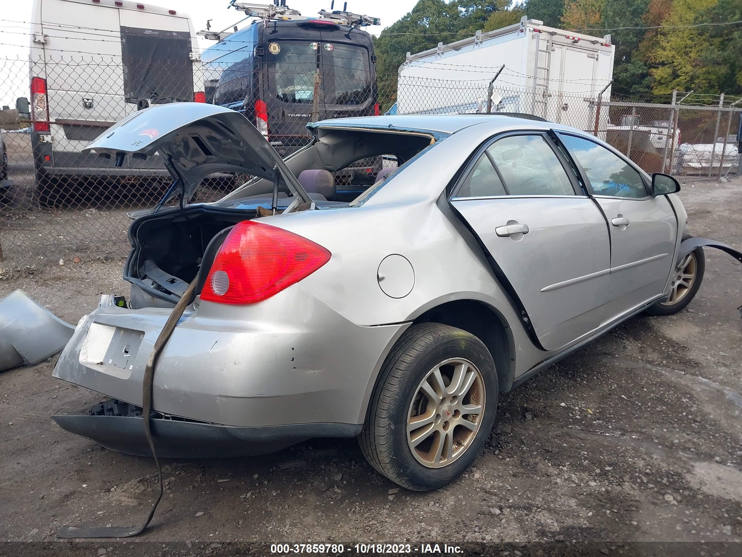 Photo 3 VIN: 1G2ZG528954135484 - PONTIAC G6 