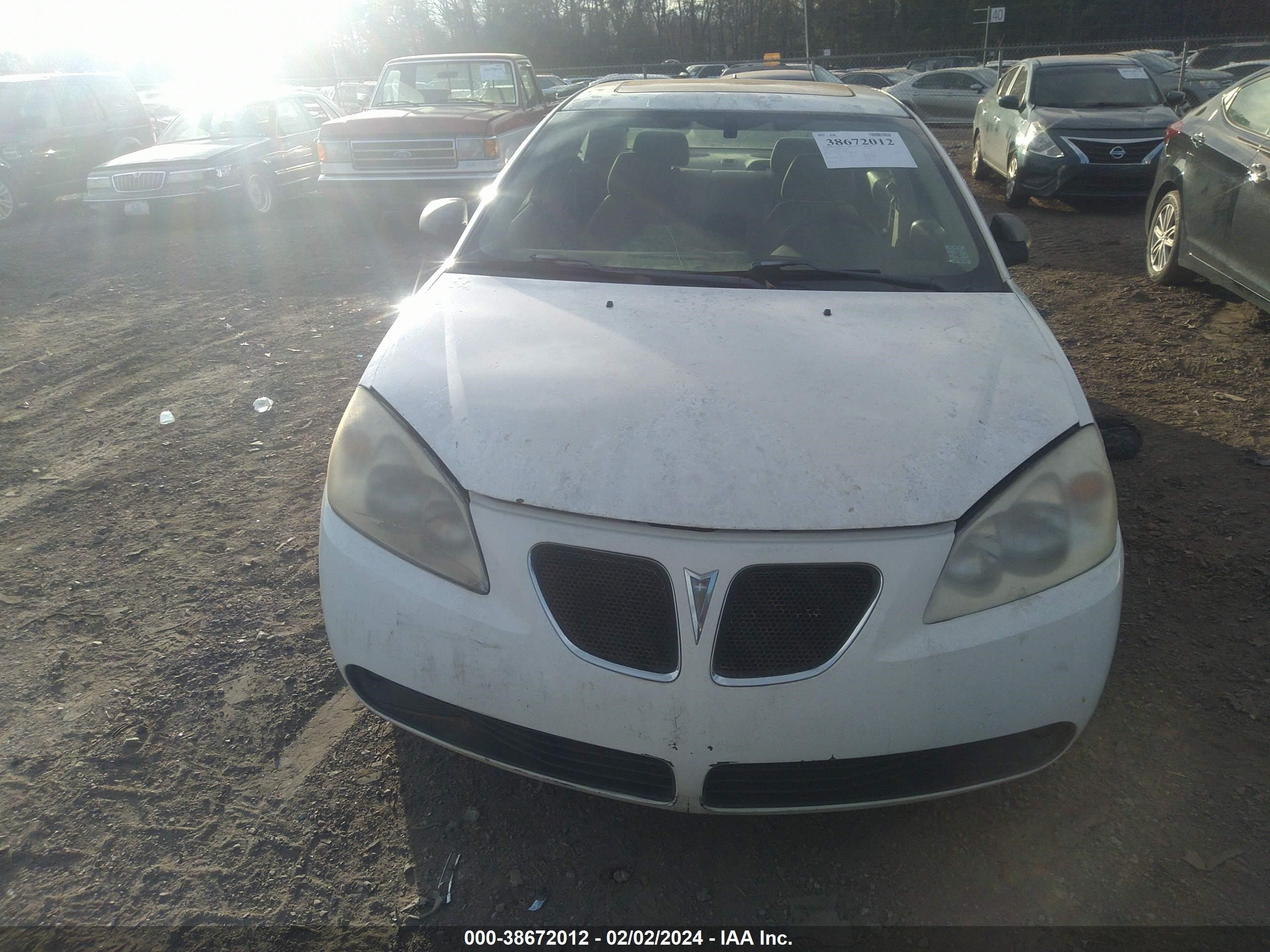 Photo 11 VIN: 1G2ZG528954143827 - PONTIAC G6 