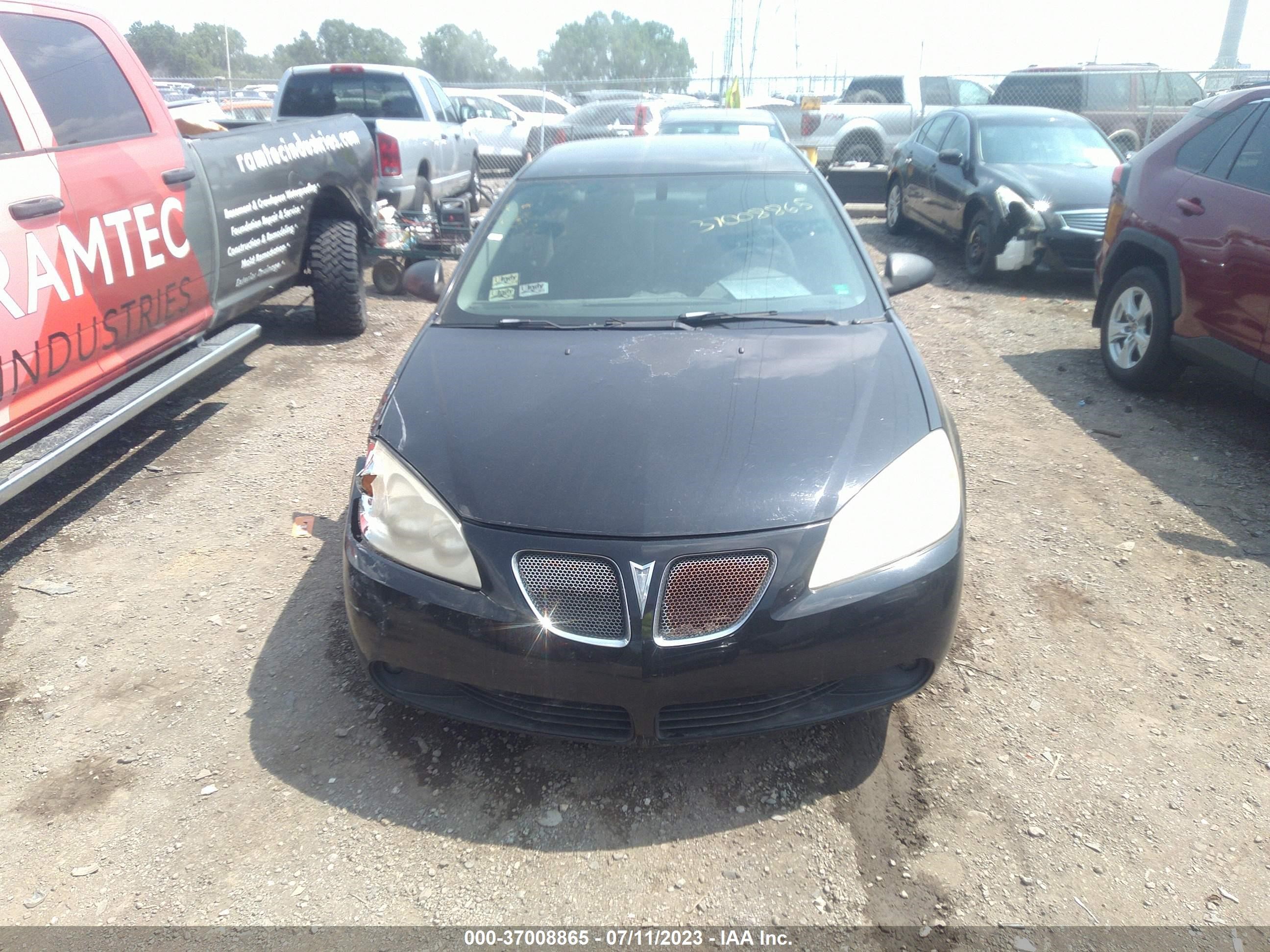 Photo 12 VIN: 1G2ZG558064195215 - PONTIAC G6 