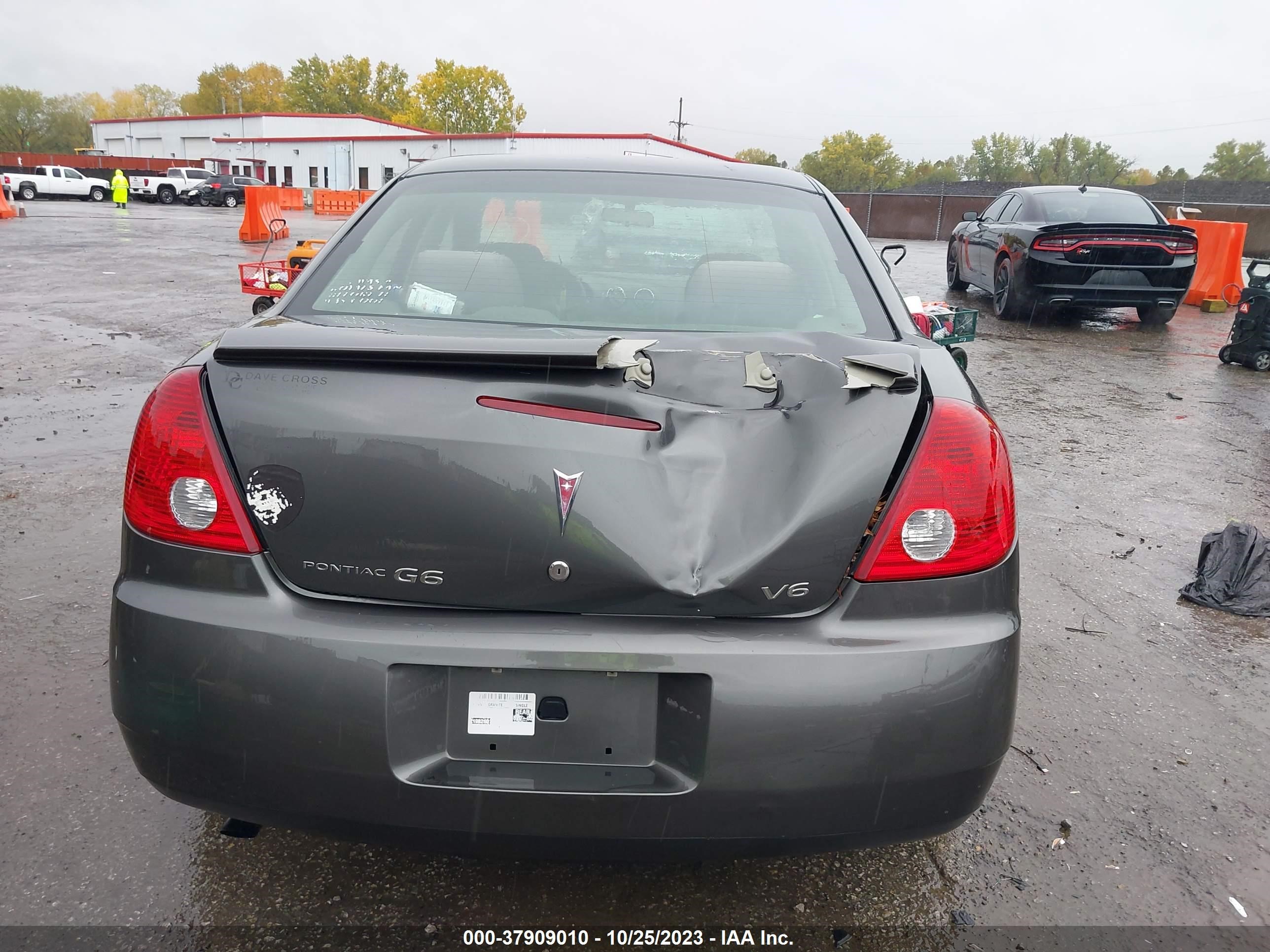 Photo 5 VIN: 1G2ZG558264117311 - PONTIAC G6 