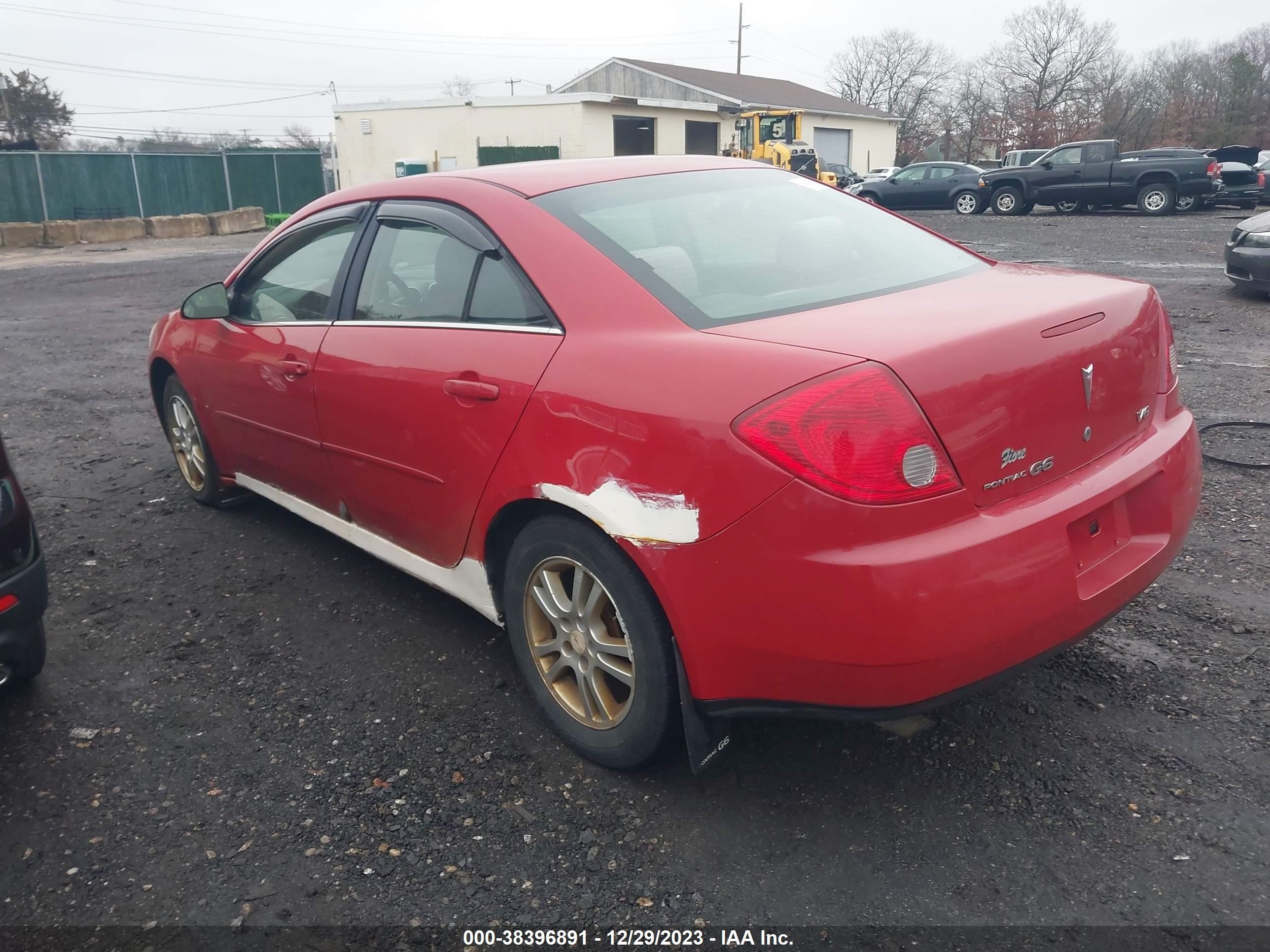 Photo 2 VIN: 1G2ZG558564153235 - PONTIAC G6 