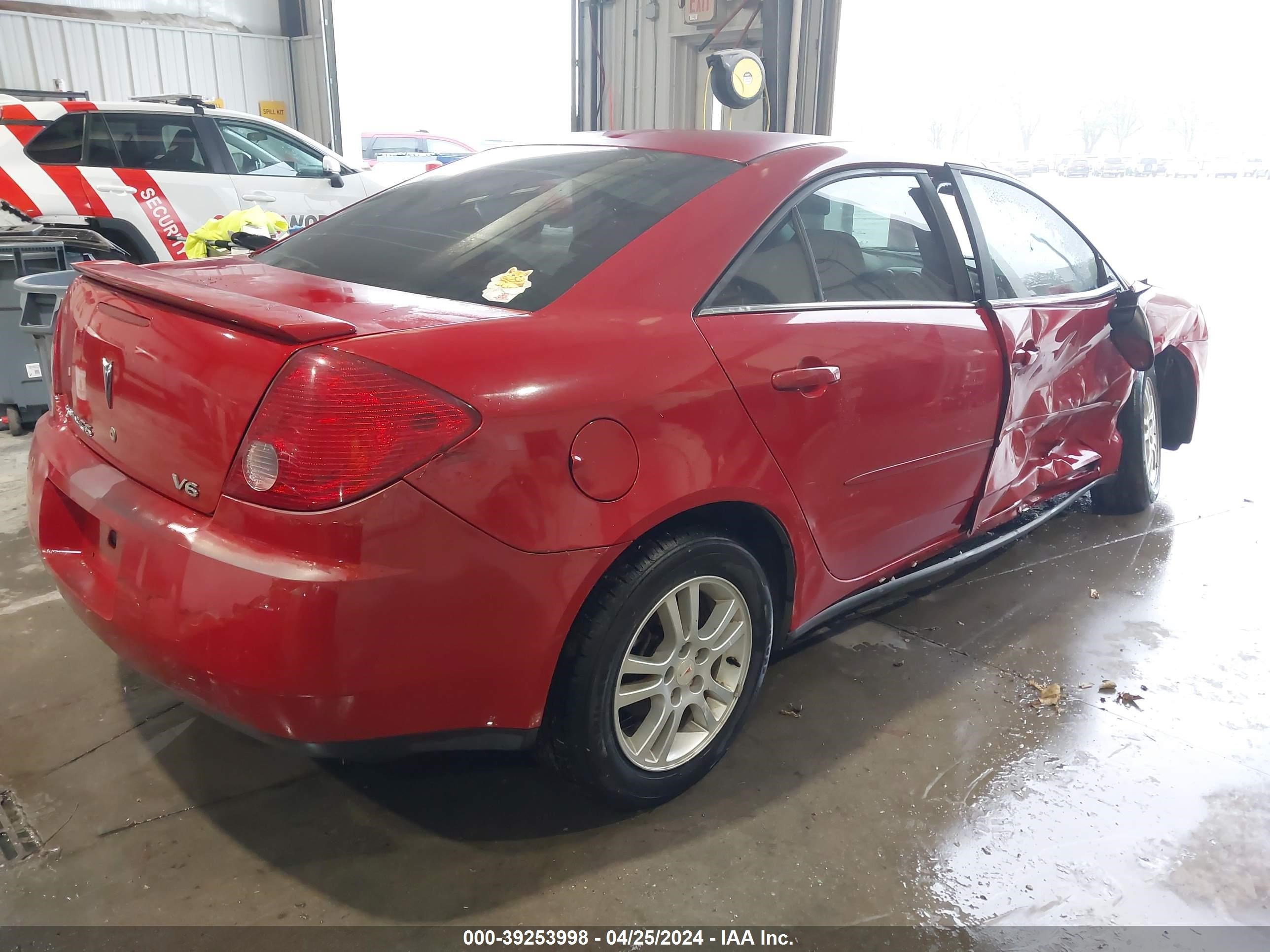 Photo 3 VIN: 1G2ZG558664162445 - PONTIAC G6 