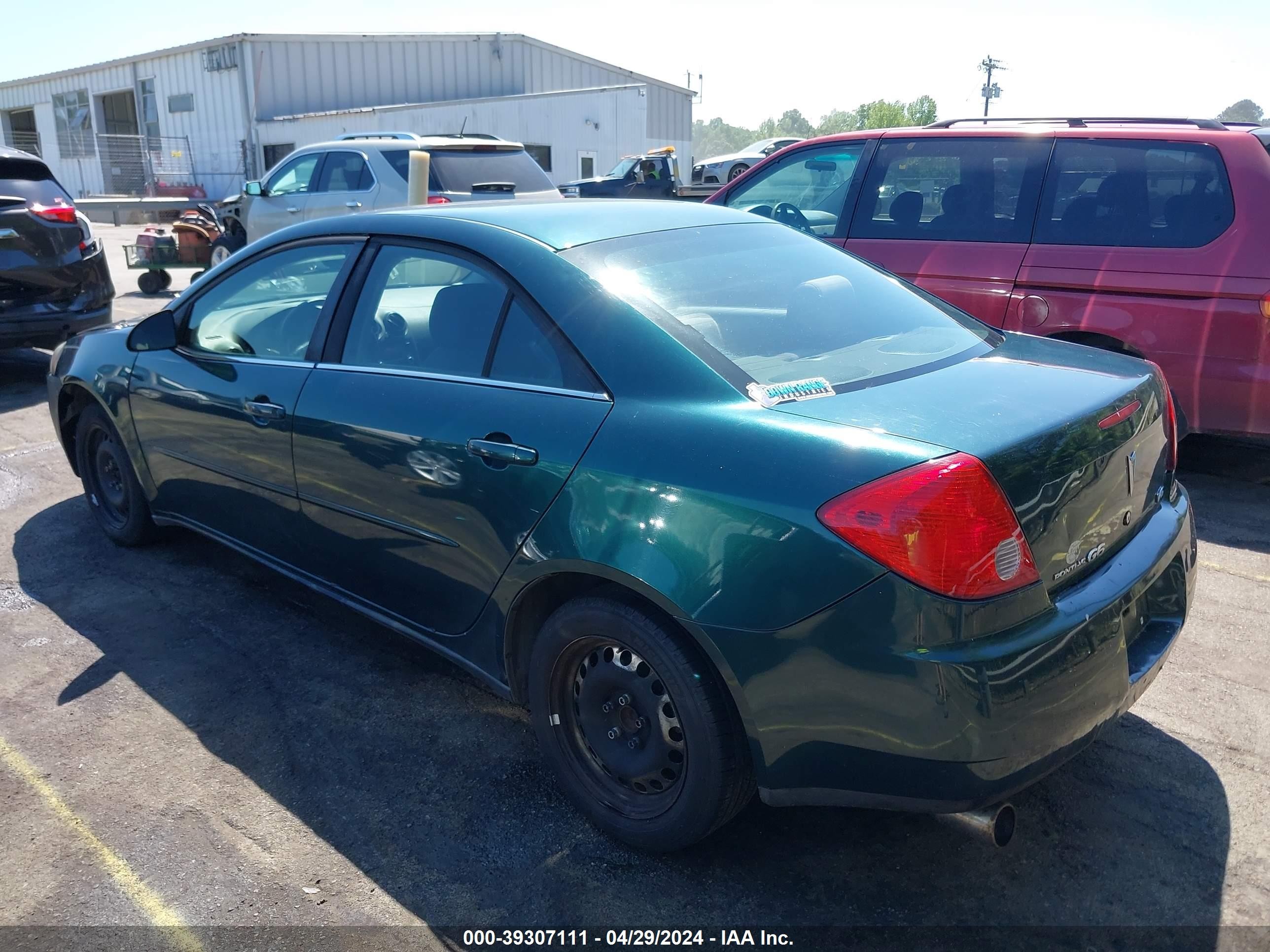 Photo 2 VIN: 1G2ZG558764223494 - PONTIAC G6 