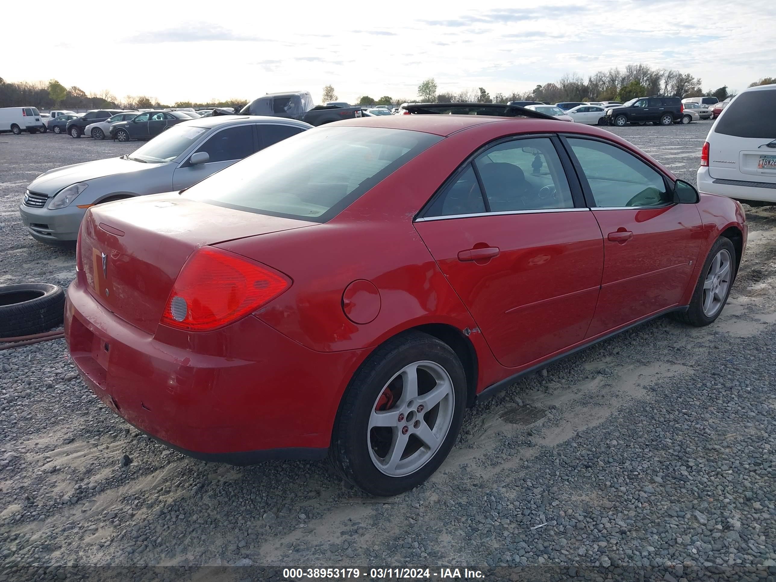 Photo 3 VIN: 1G2ZG558764292007 - PONTIAC G6 